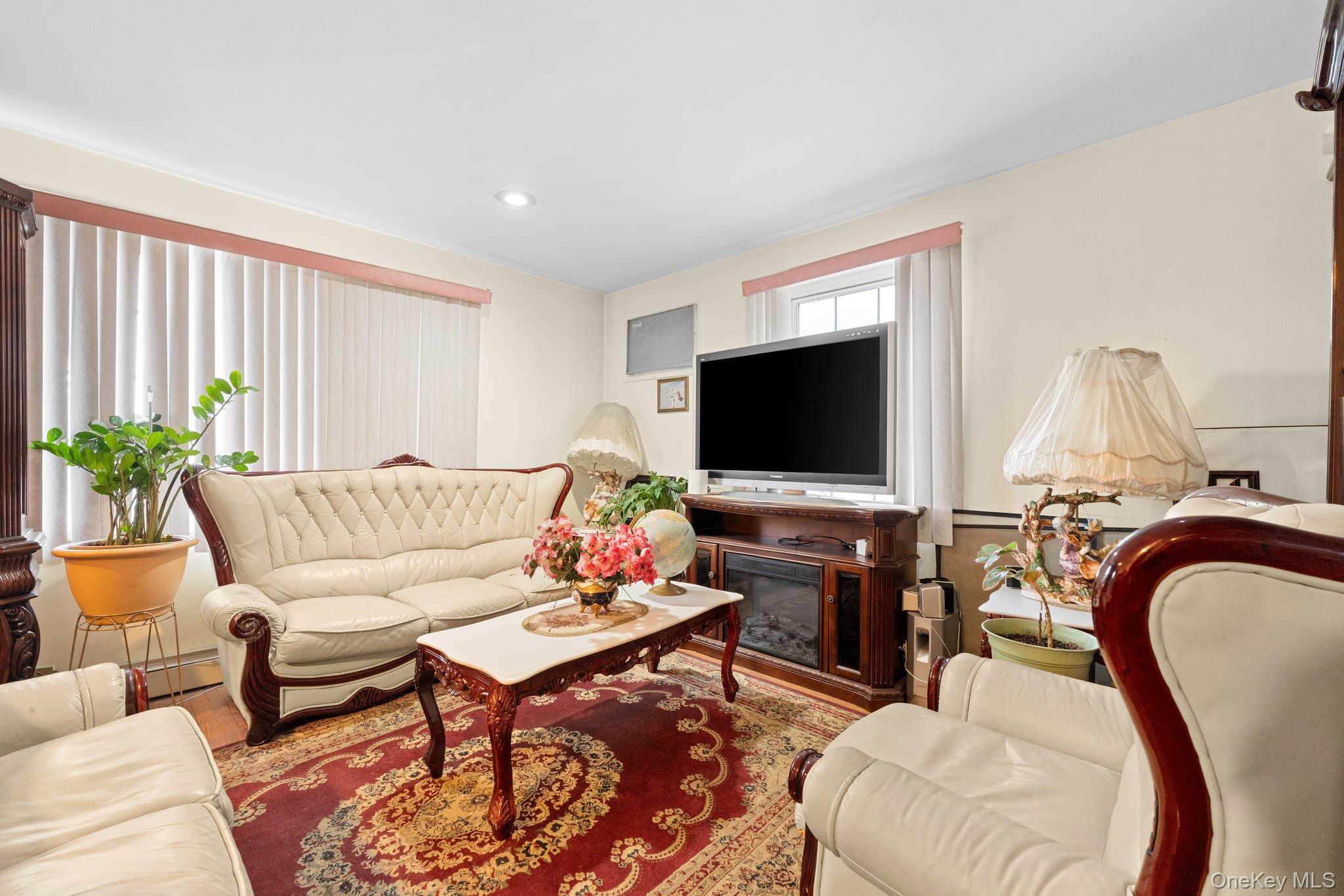 #10 photo, 144-37 223rd Street, Куинс ‖ Springfield Gardens , NY 11413