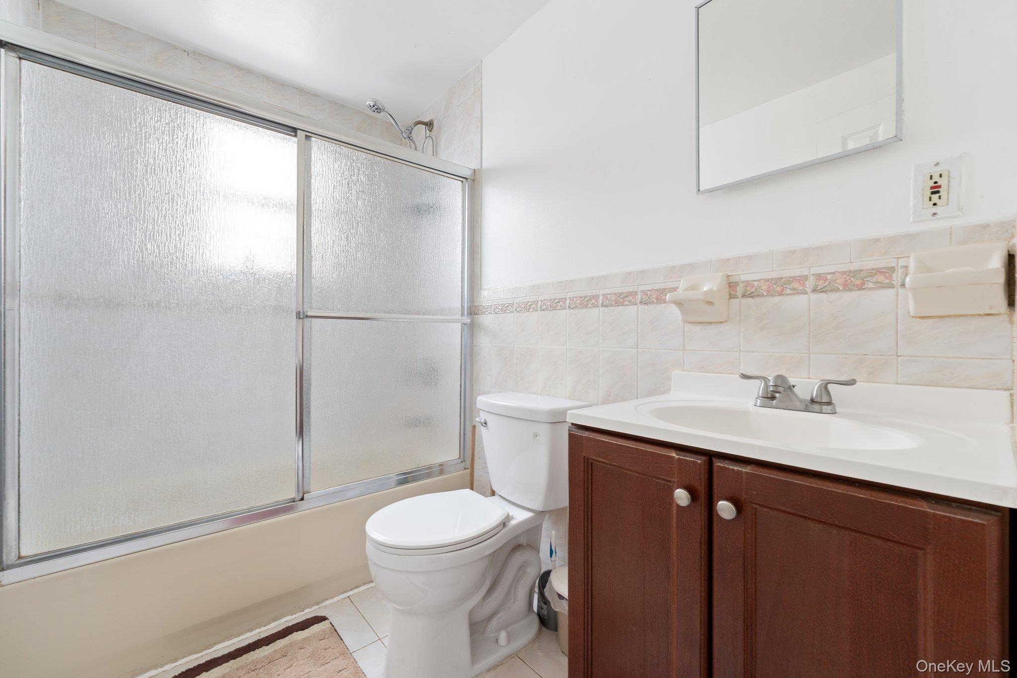 #14 photo, 144-37 223rd Street, Куинс ‖ Springfield Gardens , NY 11413