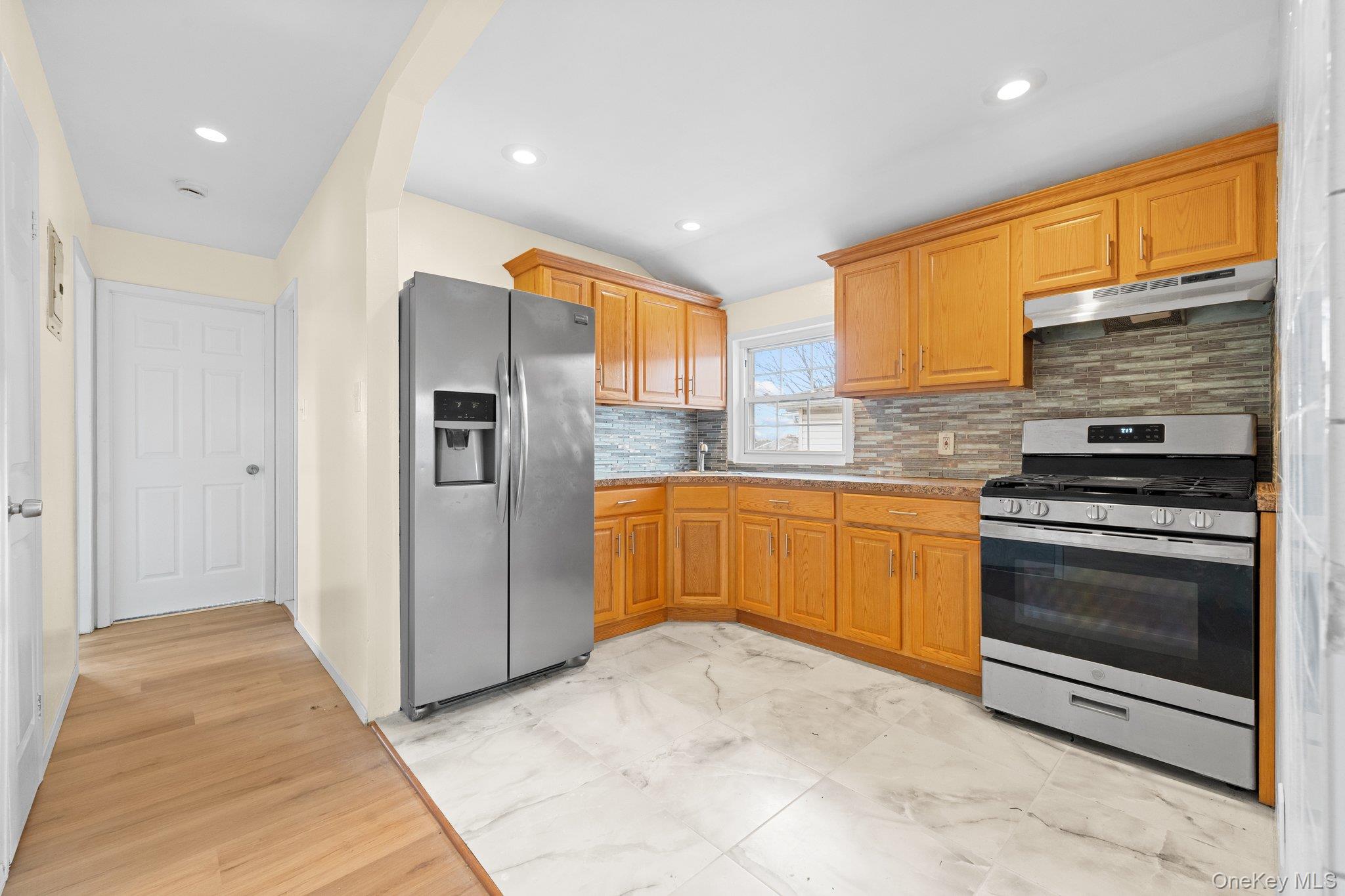 #4 photo, 144-37 223rd Street, Куинс ‖ Springfield Gardens , NY 11413