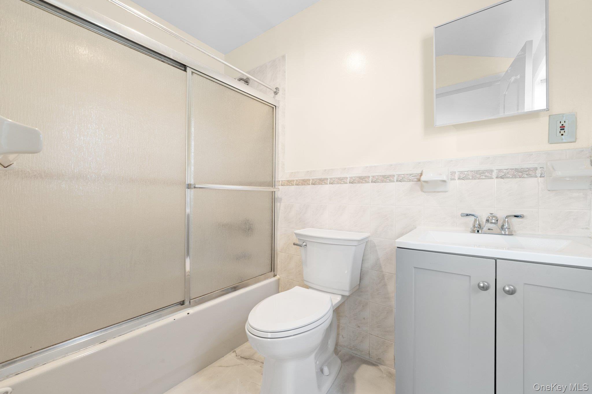 #6 photo, 144-37 223rd Street, Куинс ‖ Springfield Gardens , NY 11413