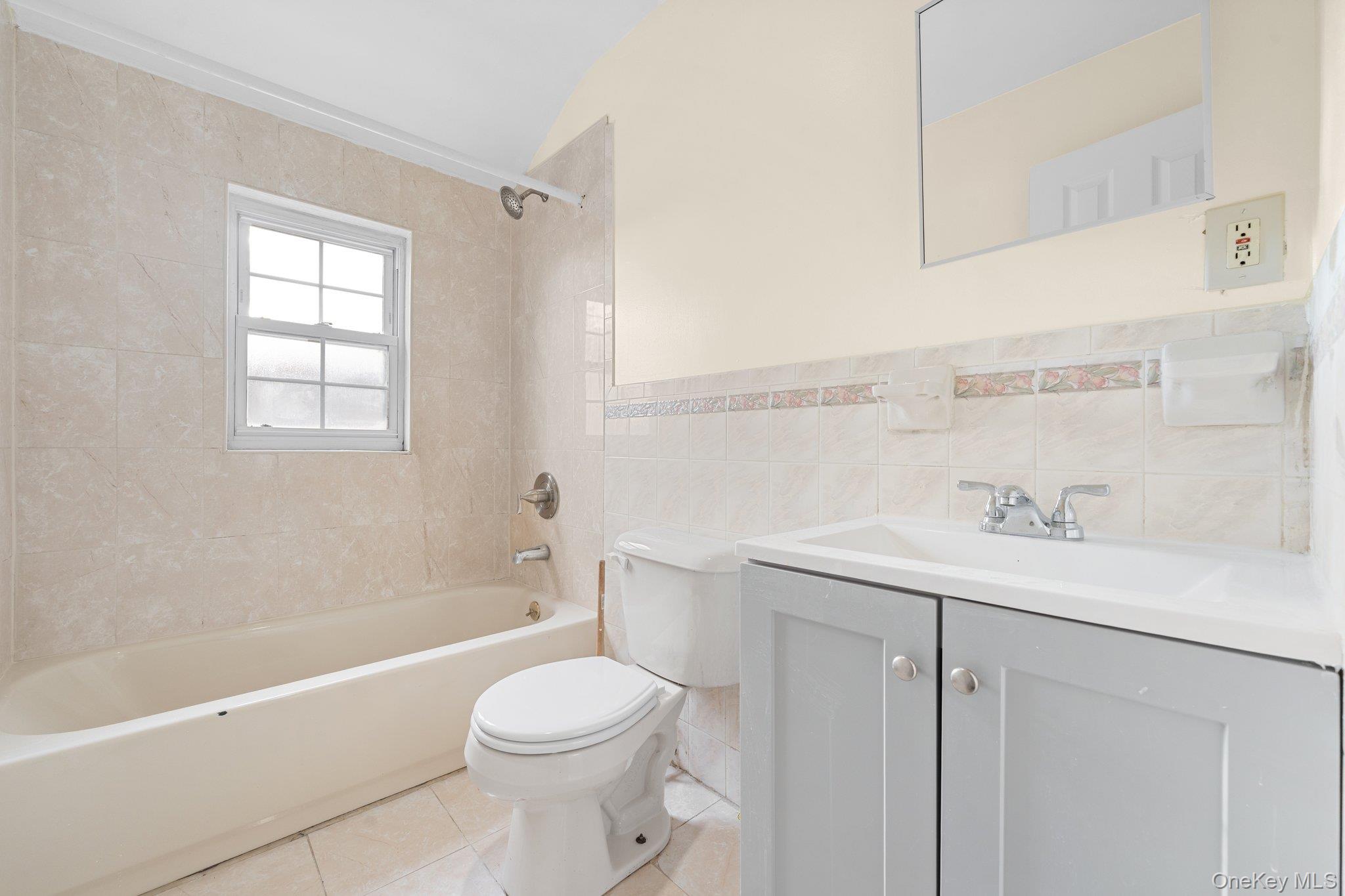 #8 photo, 144-37 223rd Street, Куинс ‖ Springfield Gardens , NY 11413