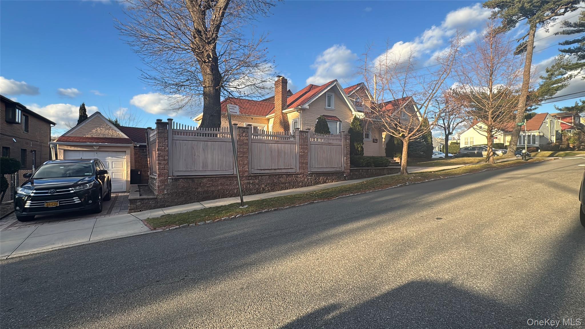 #2 photo, 4020 249th Street, Little Neck , NY 11363