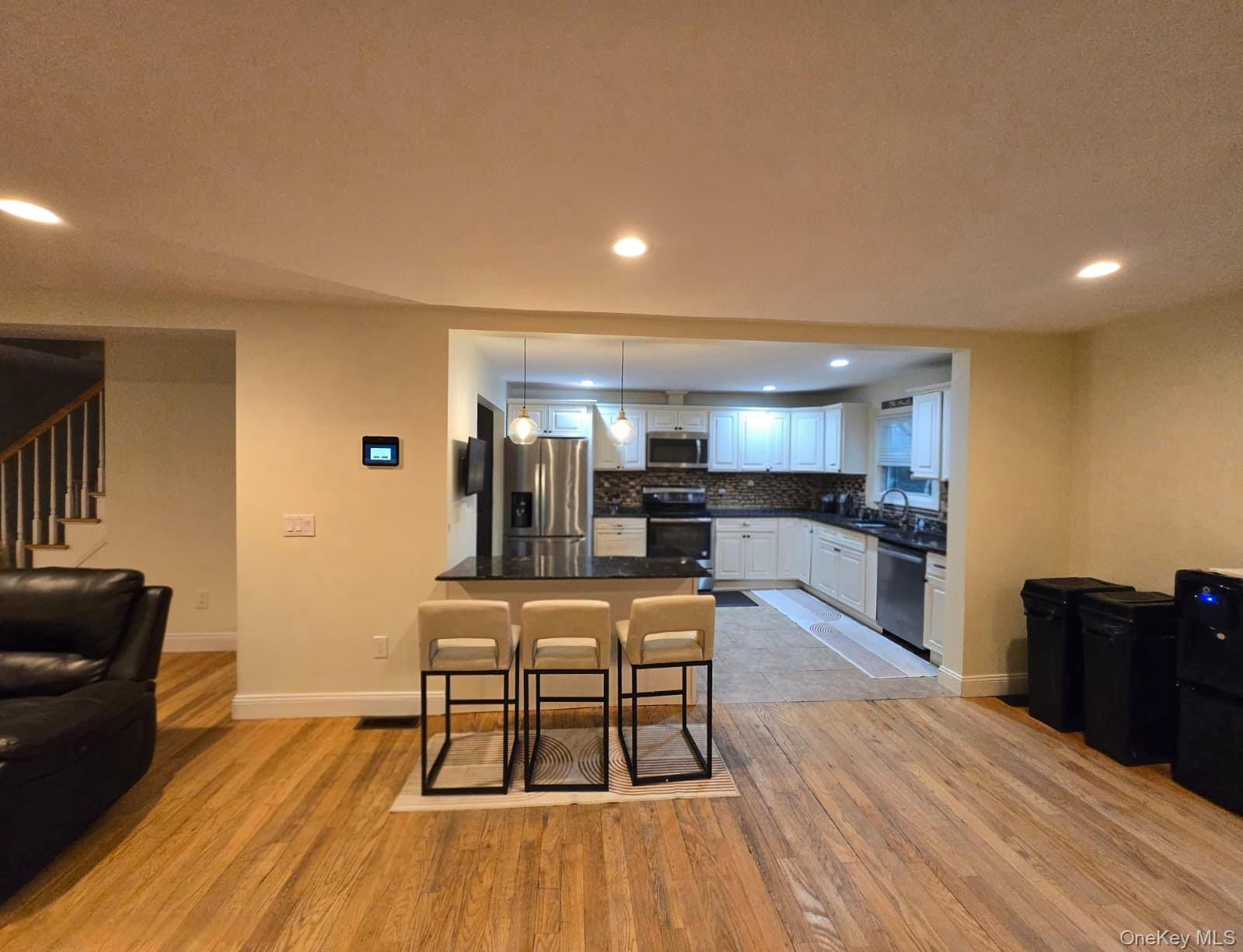 #11 photo, 336 Nicolls Road, সাফোক কাউন্টি Deer Park , NY 11729