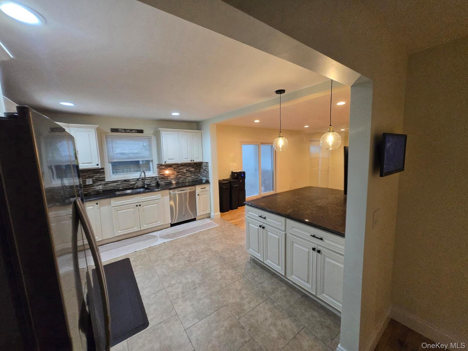 #12 photo, 336 Nicolls Road, সাফোক কাউন্টি Deer Park , NY 11729