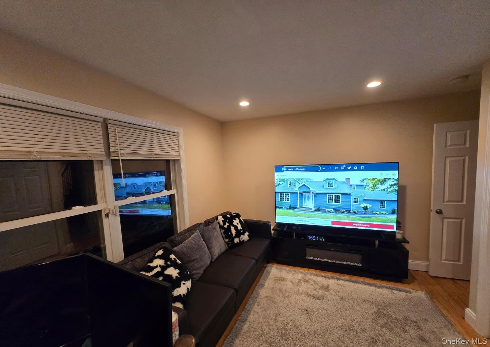 #14 photo, 336 Nicolls Road, সাফোক কাউন্টি Deer Park , NY 11729