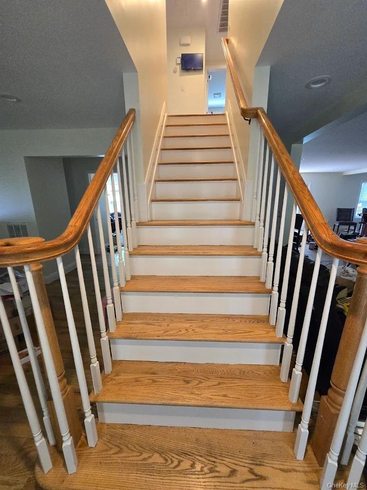 #3 photo, 336 Nicolls Road, সাফোক কাউন্টি Deer Park , NY 11729