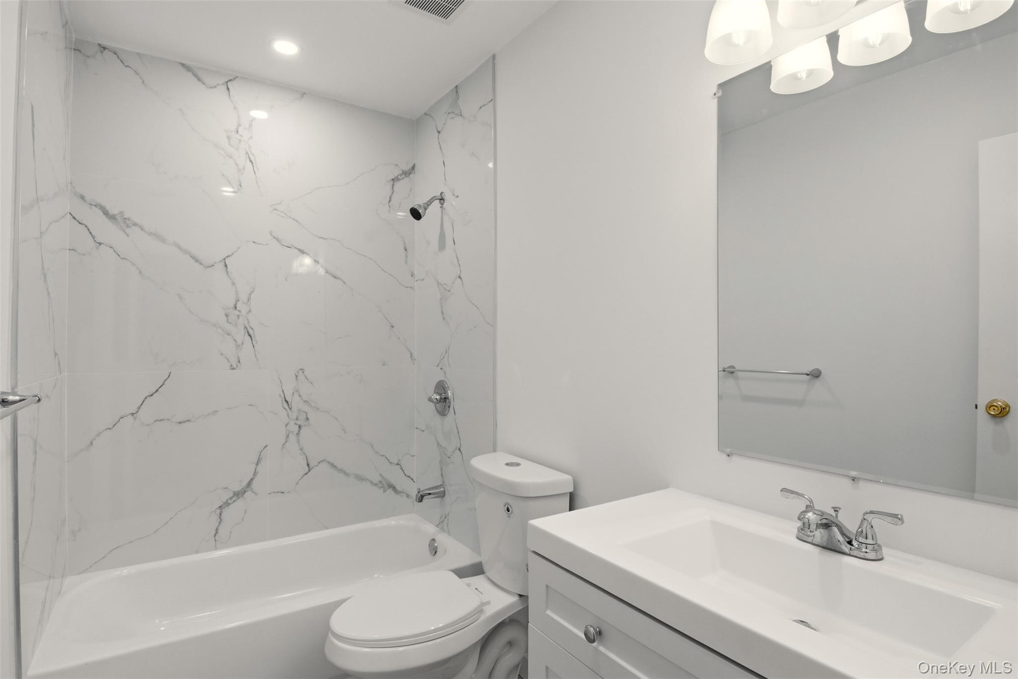 #17 photo, 8 Dogwood Court, Selden , NY 11784