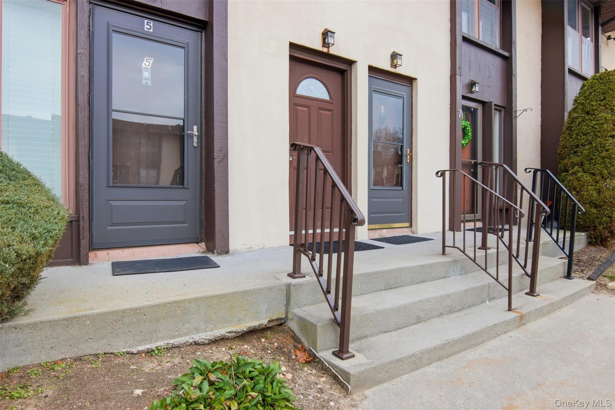 #3 photo, 8 Dogwood Court, Selden , NY 11784