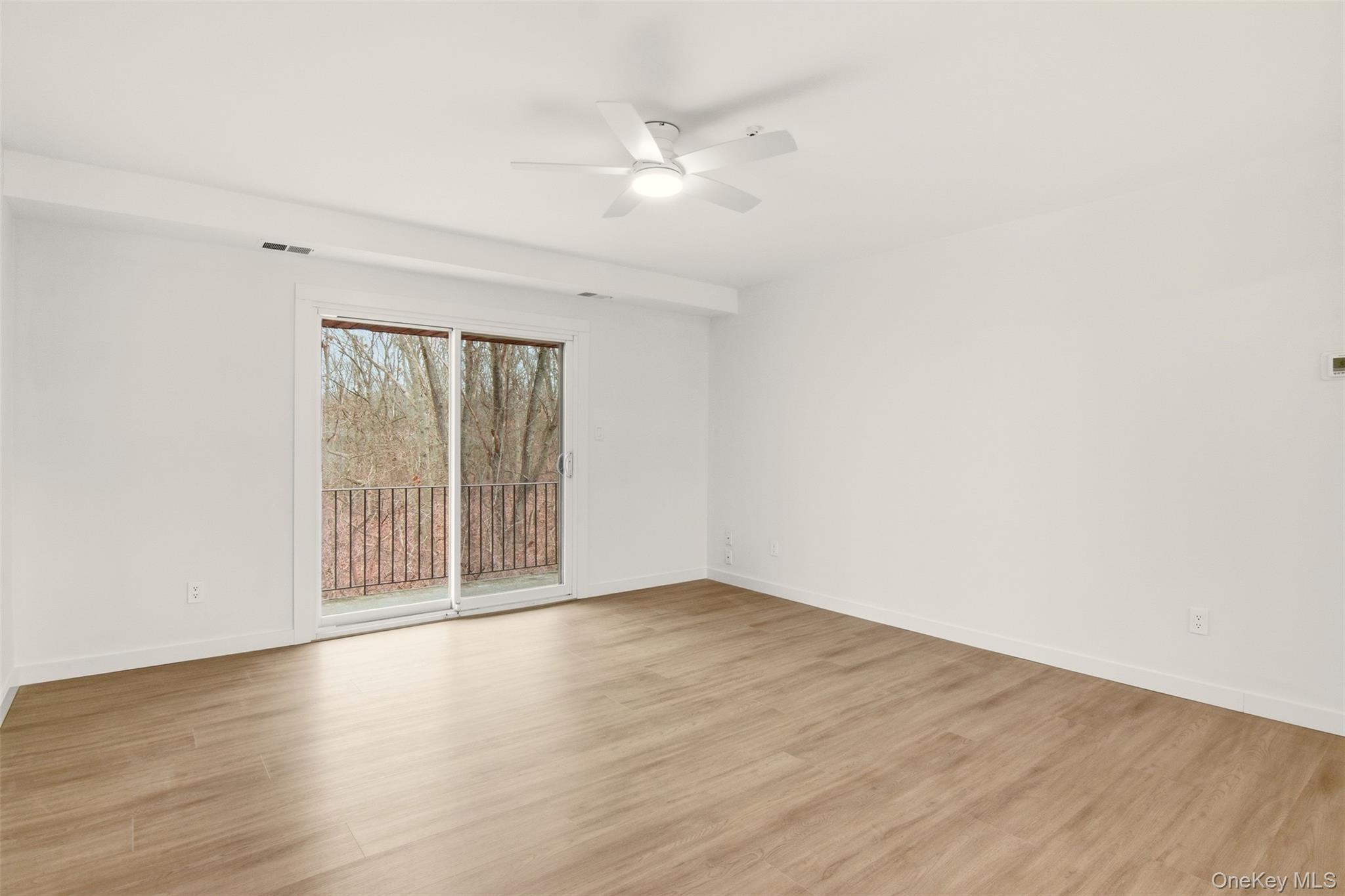 #6 photo, 8 Dogwood Court, Selden , NY 11784