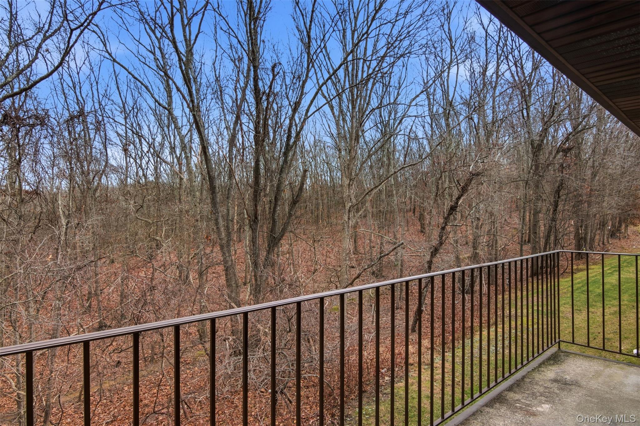 #9 photo, 8 Dogwood Court, Selden , NY 11784