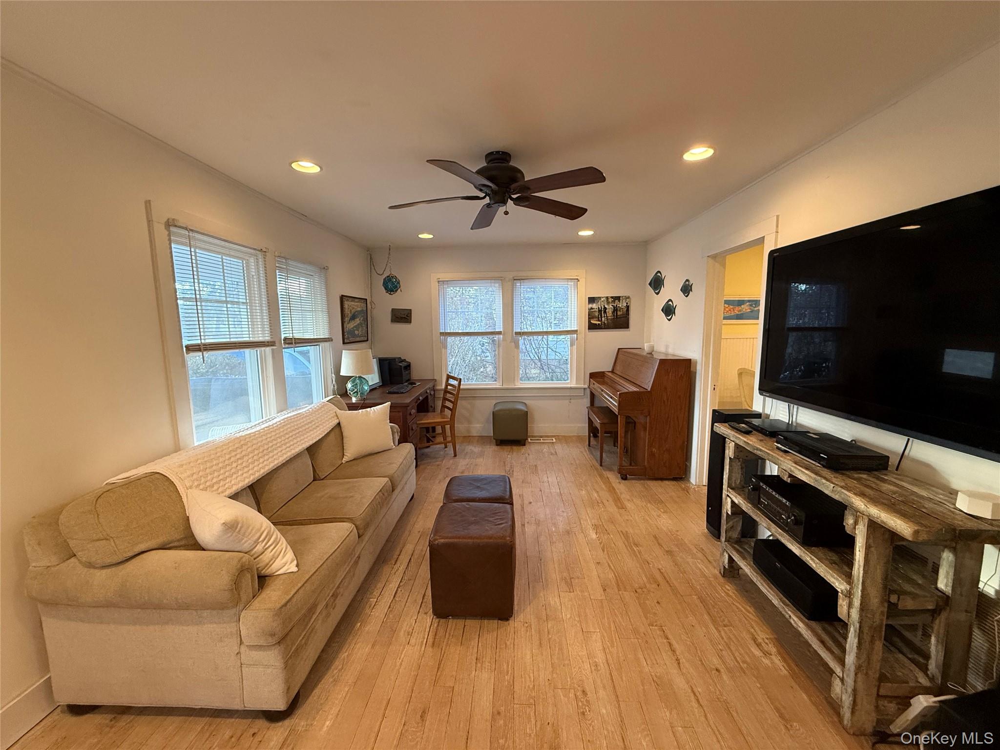 #4 photo, 1125 Pequash Avenue, Cutchogue , NY 11935