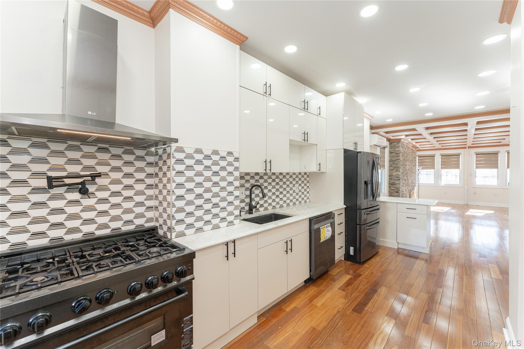 #4 photo, 78-29 90th Avenue, Woodhaven , NY 11421