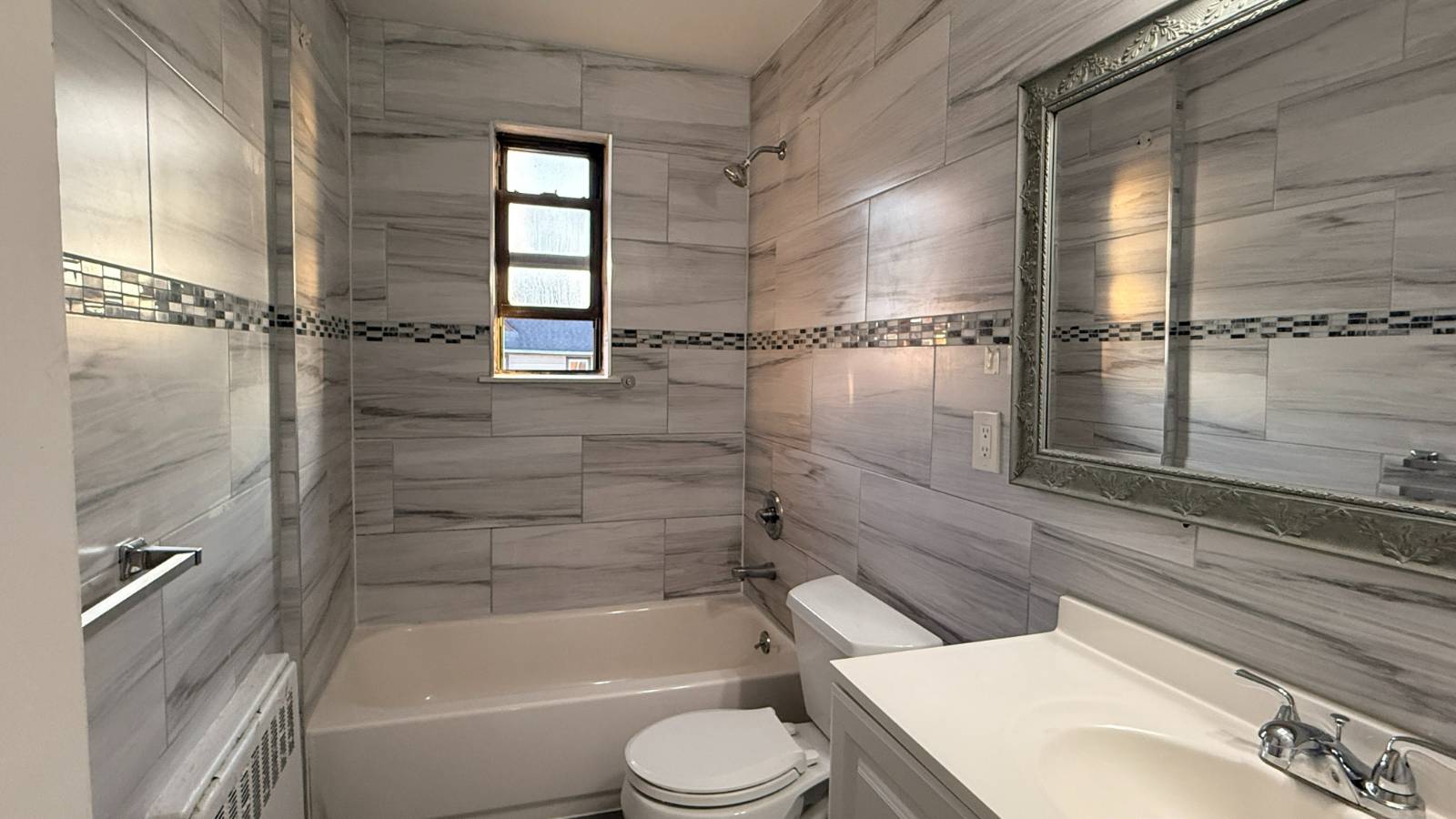 #13 photo, 167-22 Northern Blvd, Flushing , NY 11358