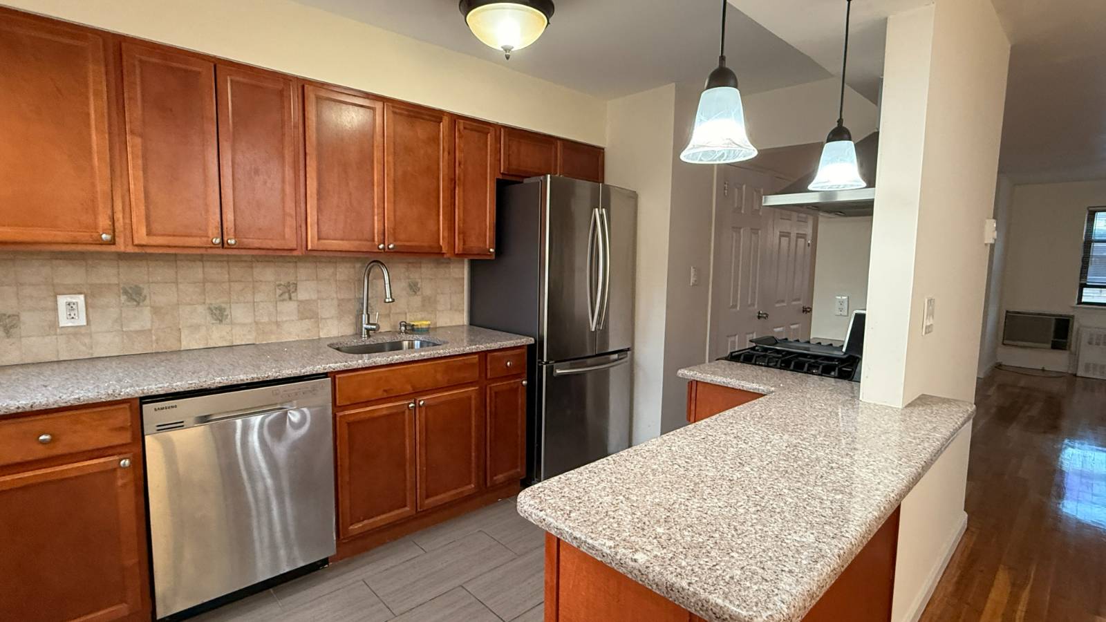 #5 photo, 167-22 Northern Blvd, Flushing , NY 11358