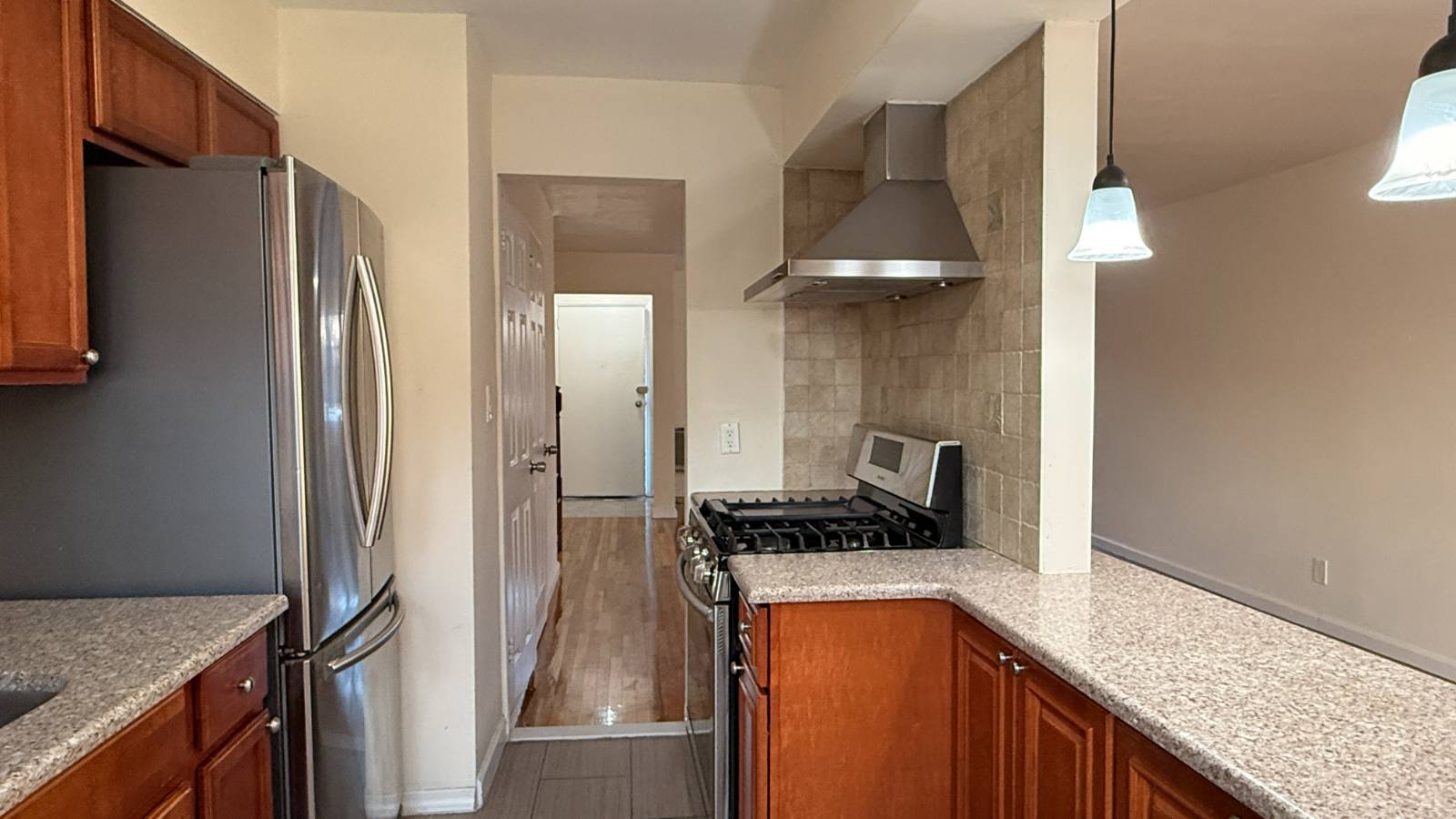 #6 photo, 167-22 Northern Blvd, Flushing , NY 11358