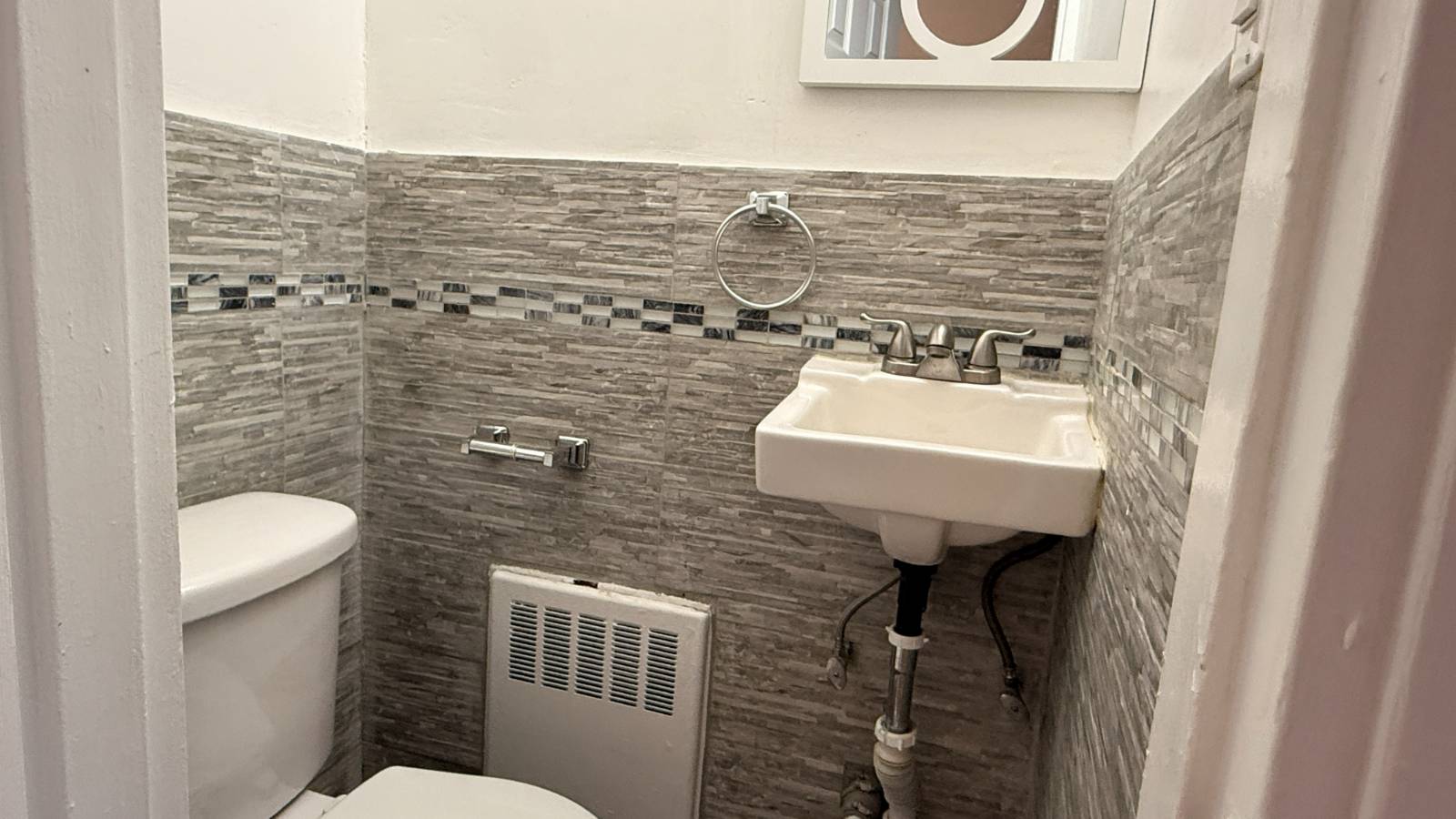 #8 photo, 167-22 Northern Blvd, Flushing , NY 11358