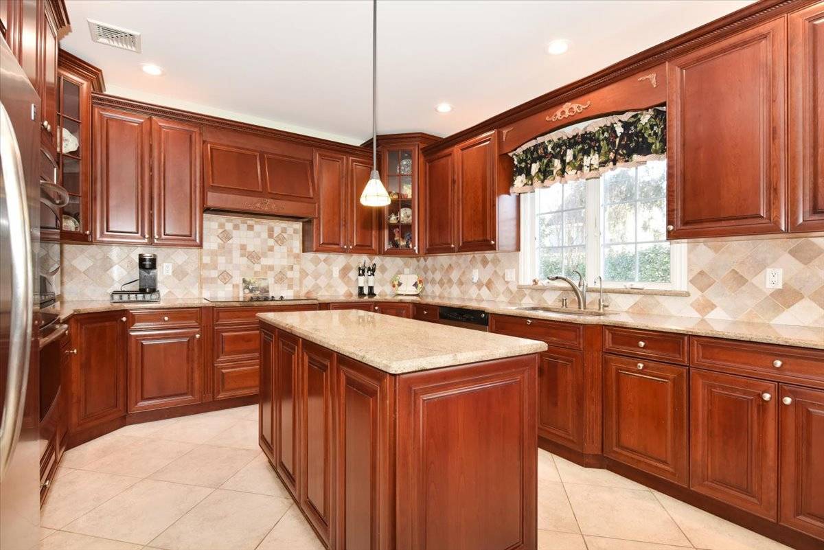 #17 photo, 92 Amherst Street, নাসাউ কাউন্টি Garden City , NY 11530