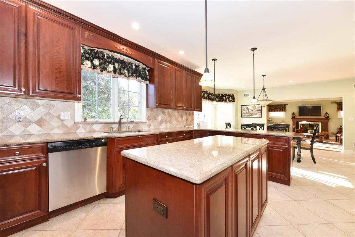 #20 photo, 92 Amherst Street, নাসাউ কাউন্টি Garden City , NY 11530