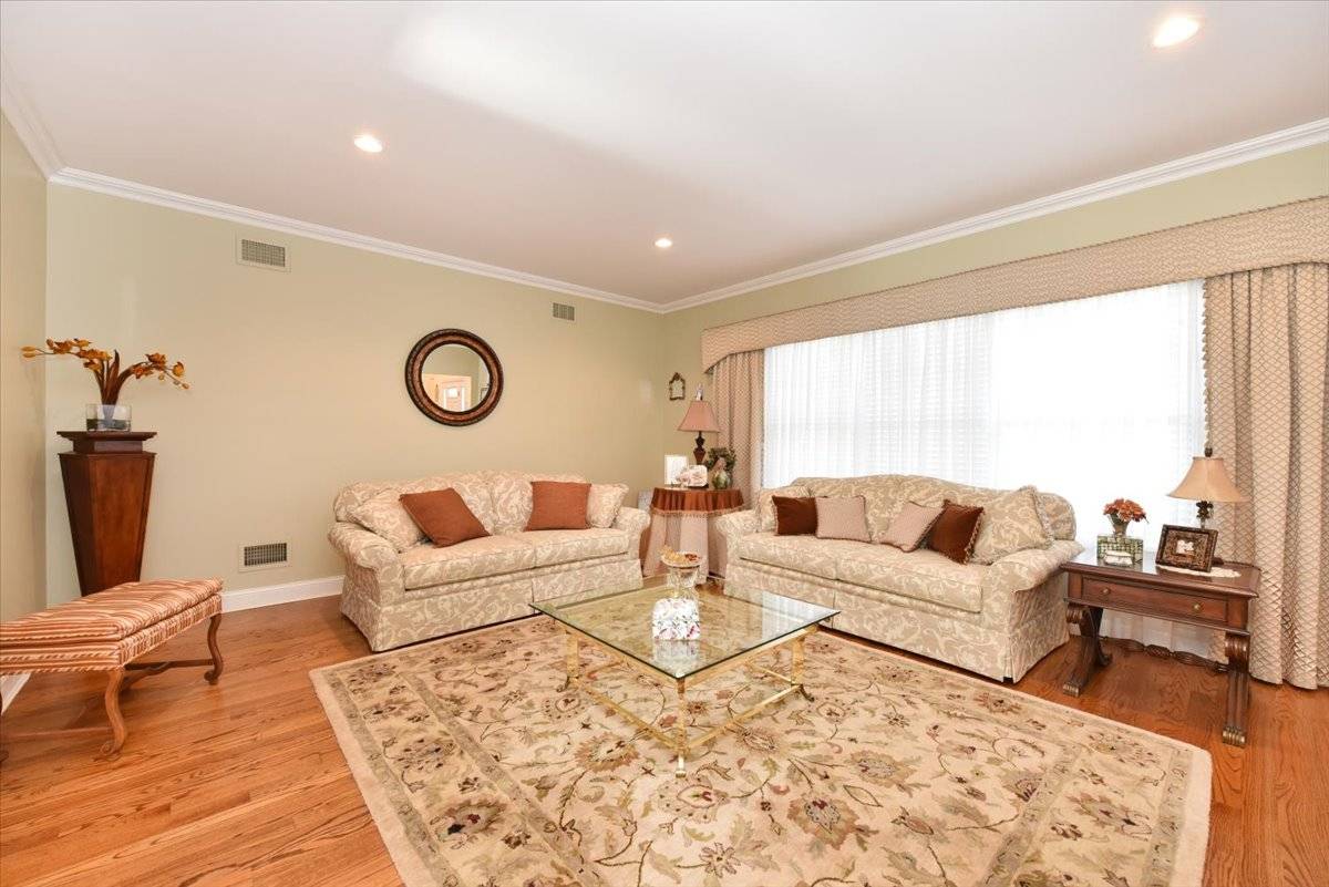 #7 photo, 92 Amherst Street, নাসাউ কাউন্টি Garden City , NY 11530