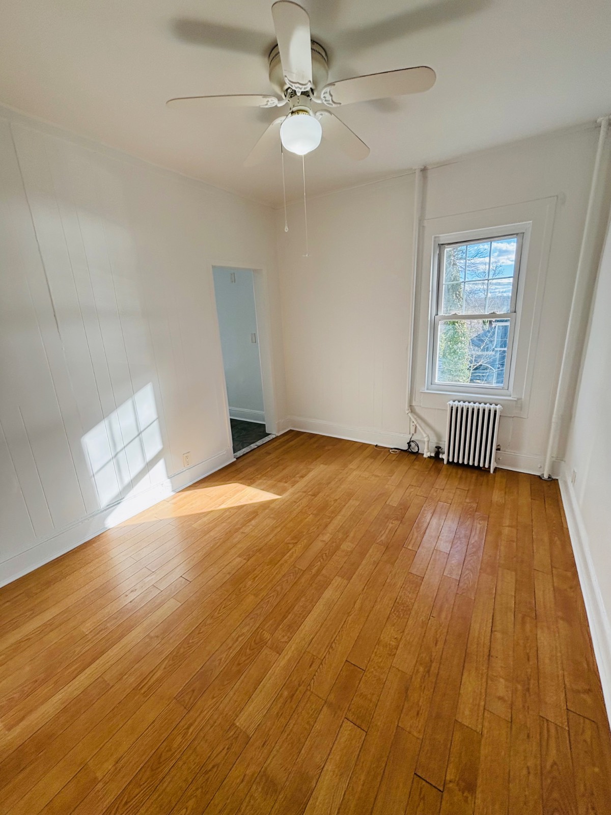 #3 photo, 420 Littleworth Ln, #8, Sea Cliff , NY 11579