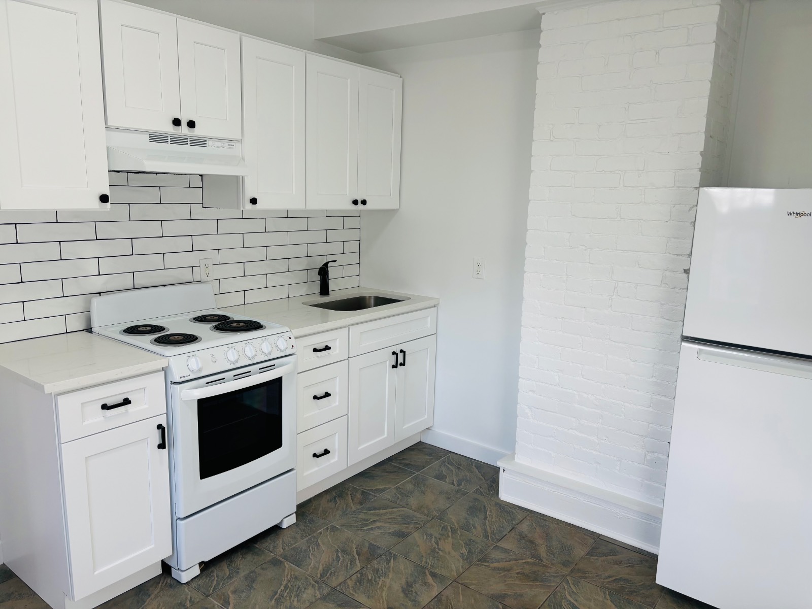 #5 photo, 420 Littleworth Ln, #8, Sea Cliff , NY 11579