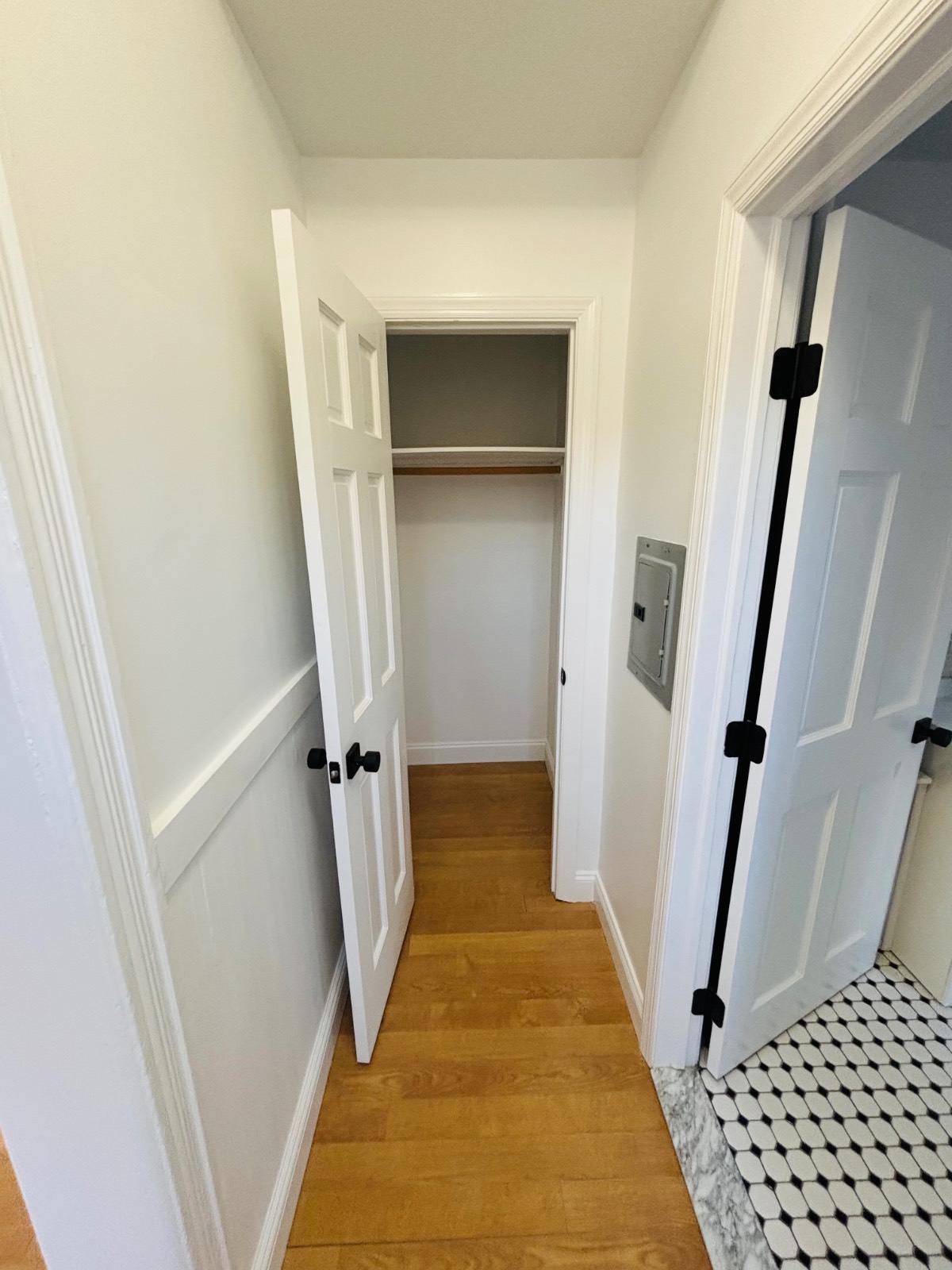 #9 photo, 420 Littleworth Ln, #8, Sea Cliff , NY 11579