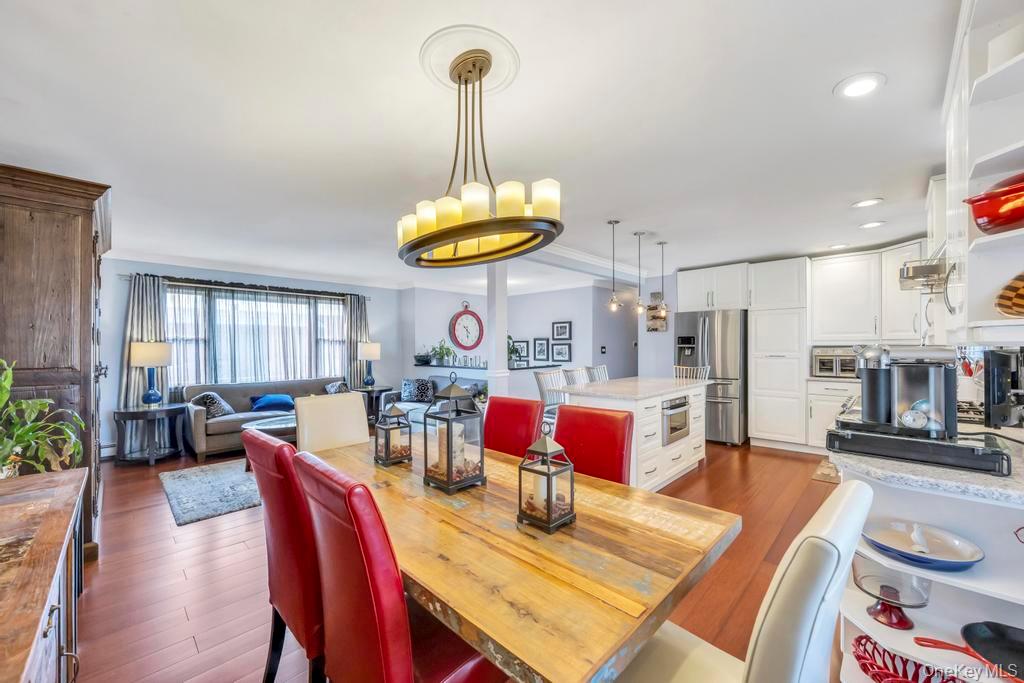 #13 photo, 57 New South Road, নাসাউ কাউন্টি Hicksville , NY 11801