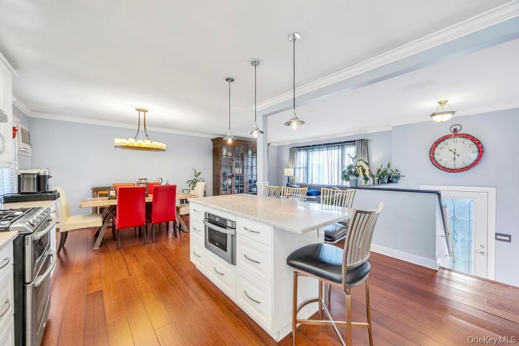 #16 photo, 57 New South Road, নাসাউ কাউন্টি Hicksville , NY 11801