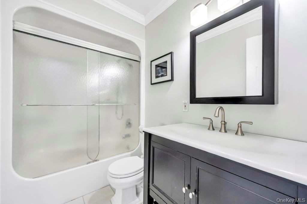 #17 photo, 57 New South Road, নাসাউ কাউন্টি Hicksville , NY 11801