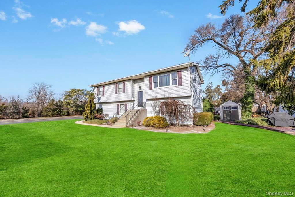 #2 photo, 57 New South Road, নাসাউ কাউন্টি Hicksville , NY 11801