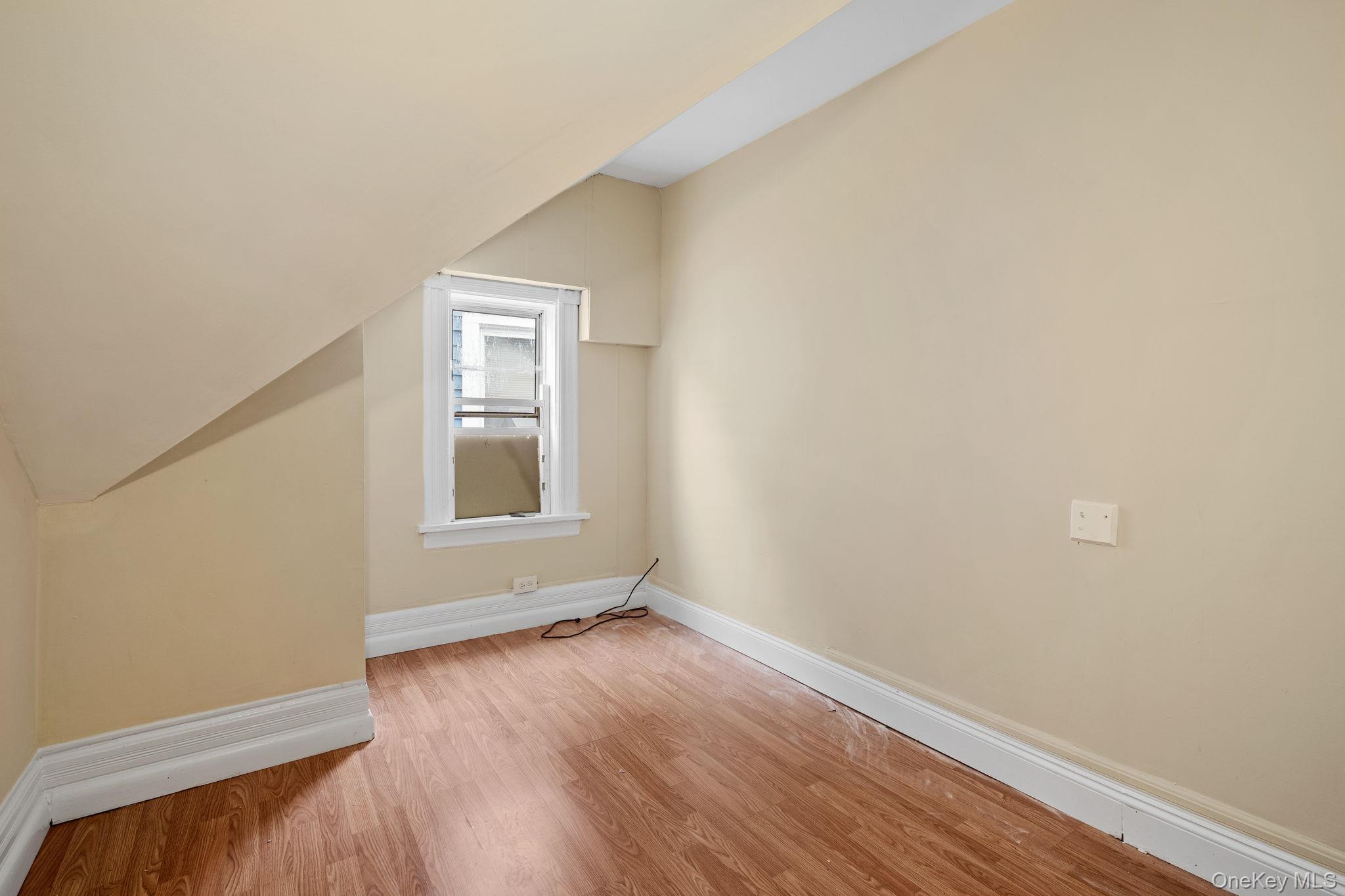 #12 photo, 61 Overlook Place, Newburgh , NY 12550