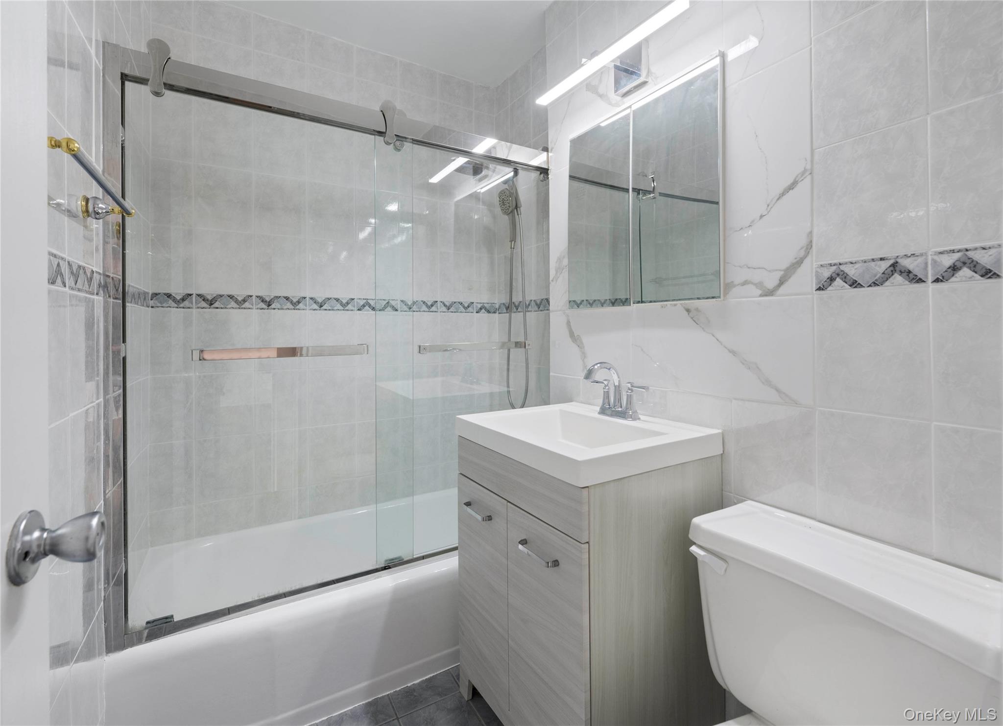 #10 photo, 5900 Arlington Avenue, Bronx , NY 10471