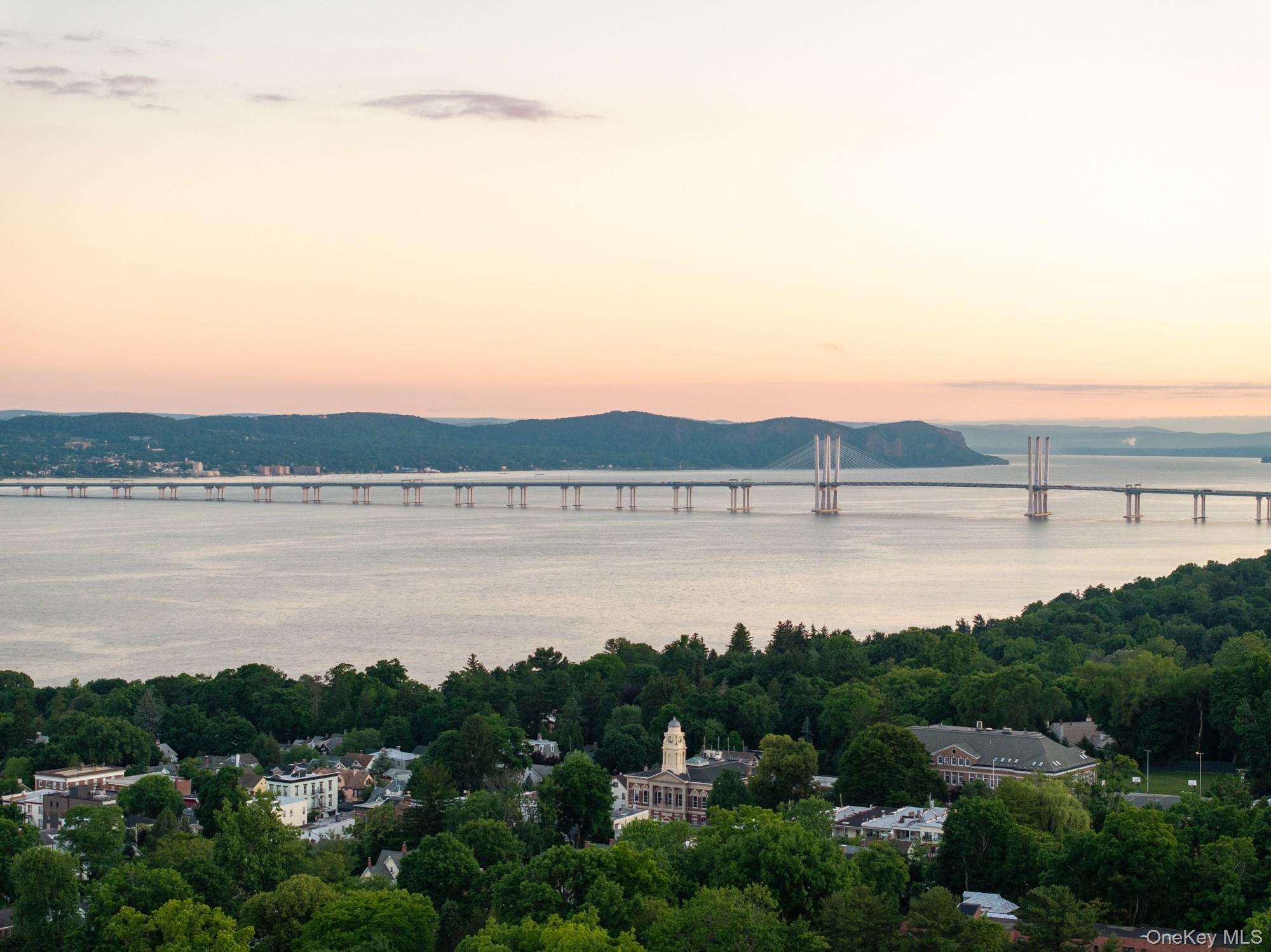 #10 photo, 6 Marker Ridge, Irvington , NY 10533