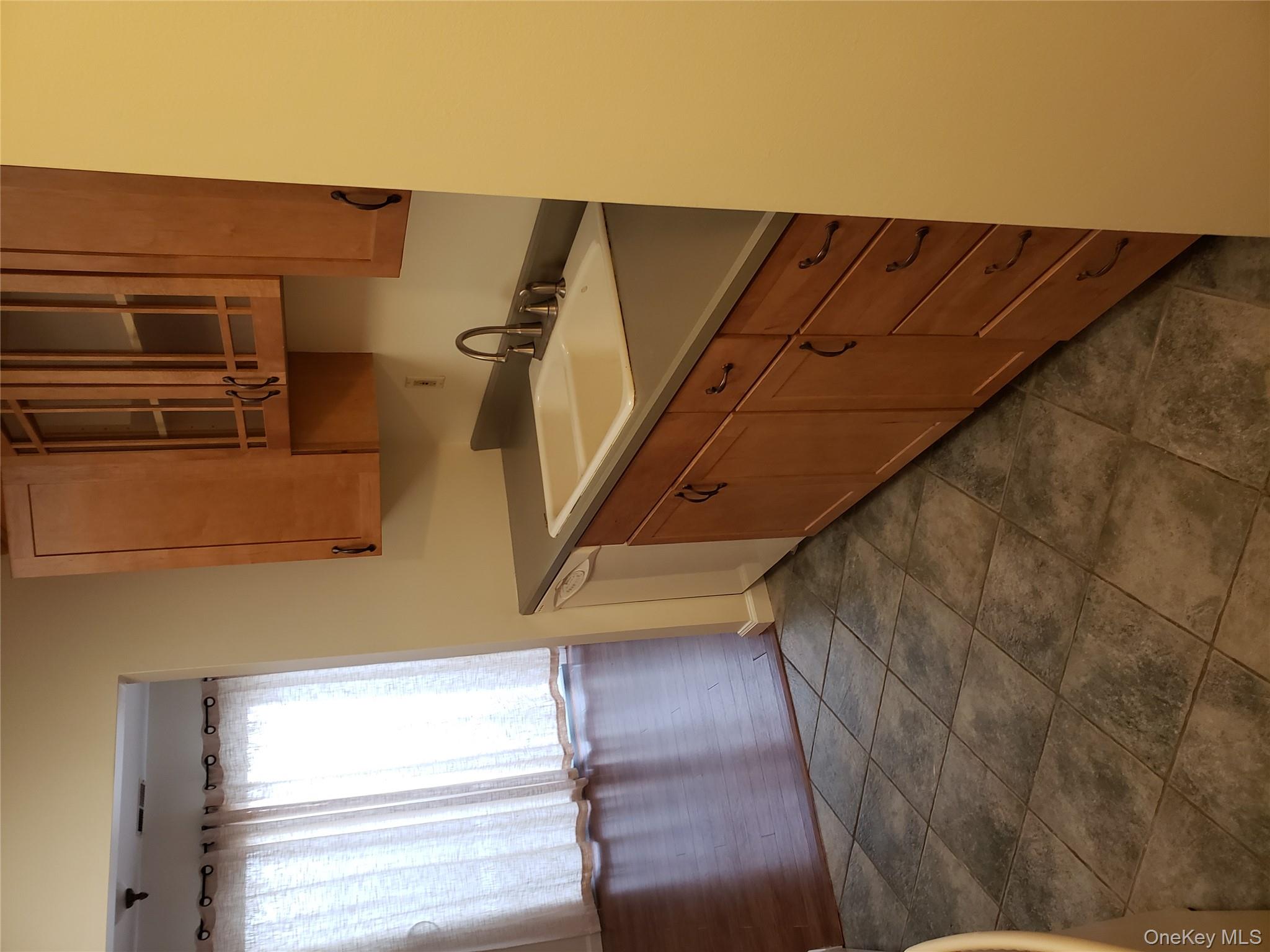 #11 photo, 3120 Whispering Hills, Chester , NY 10918