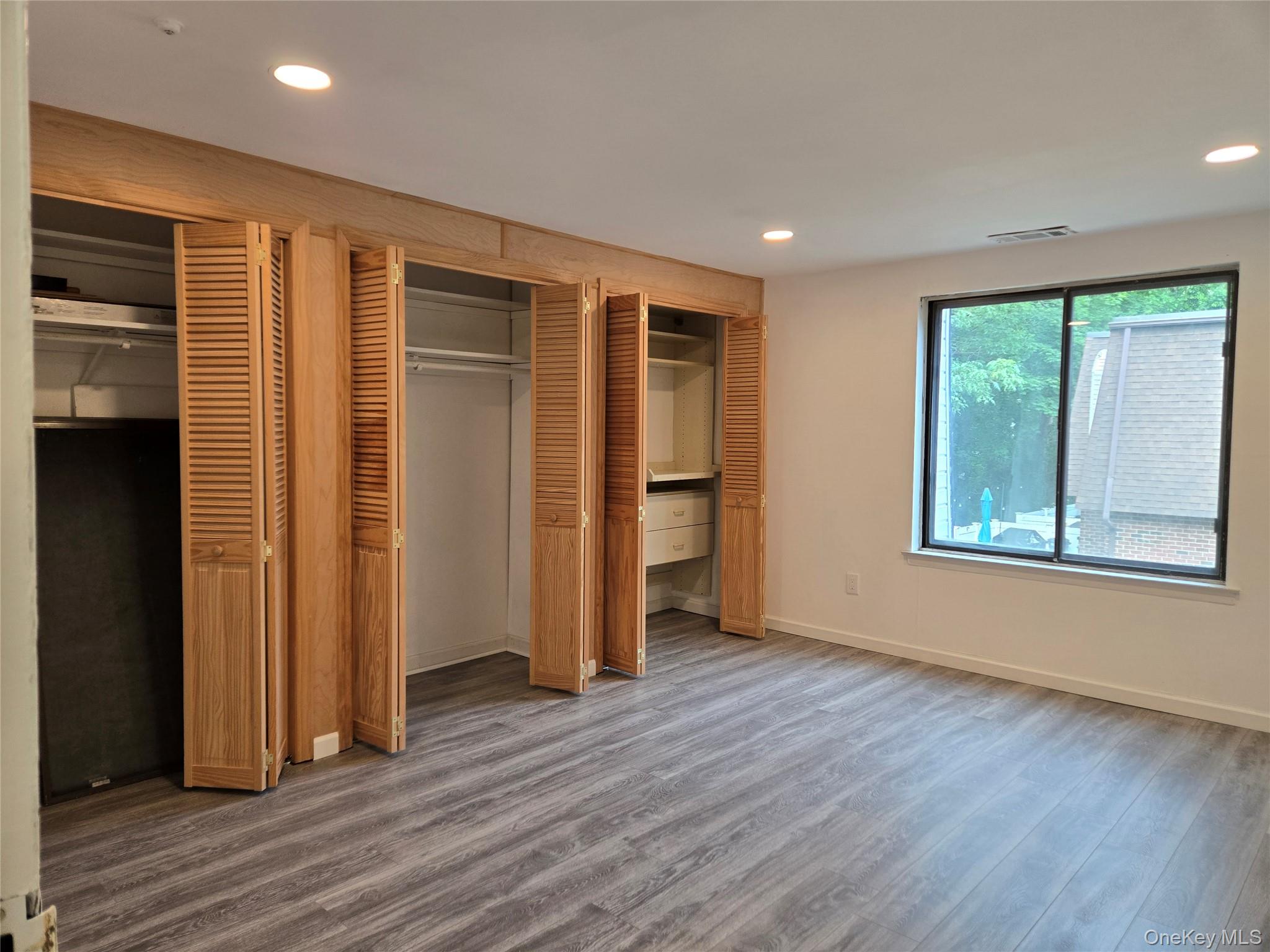 #5 photo, 132 Golf Lane, Medford , NY 11763