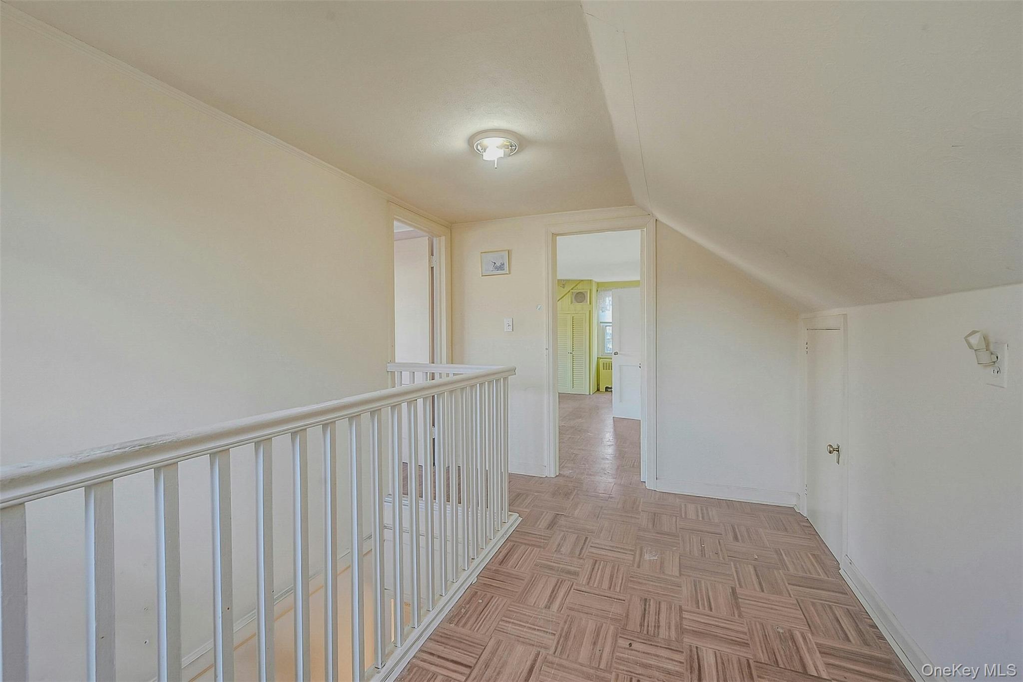 #17 photo, 11 Doxsee Place, Islip , NY 11751