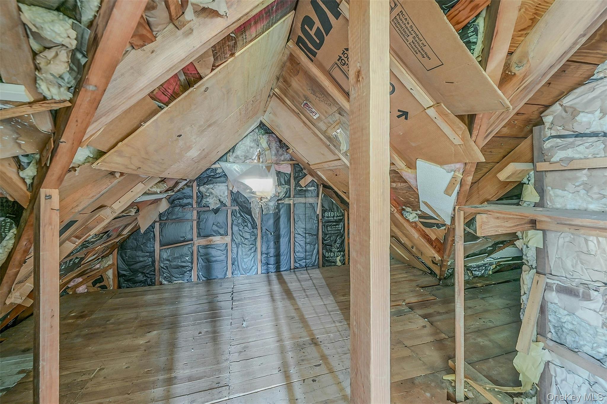 #20 photo, 11 Doxsee Place, Islip , NY 11751