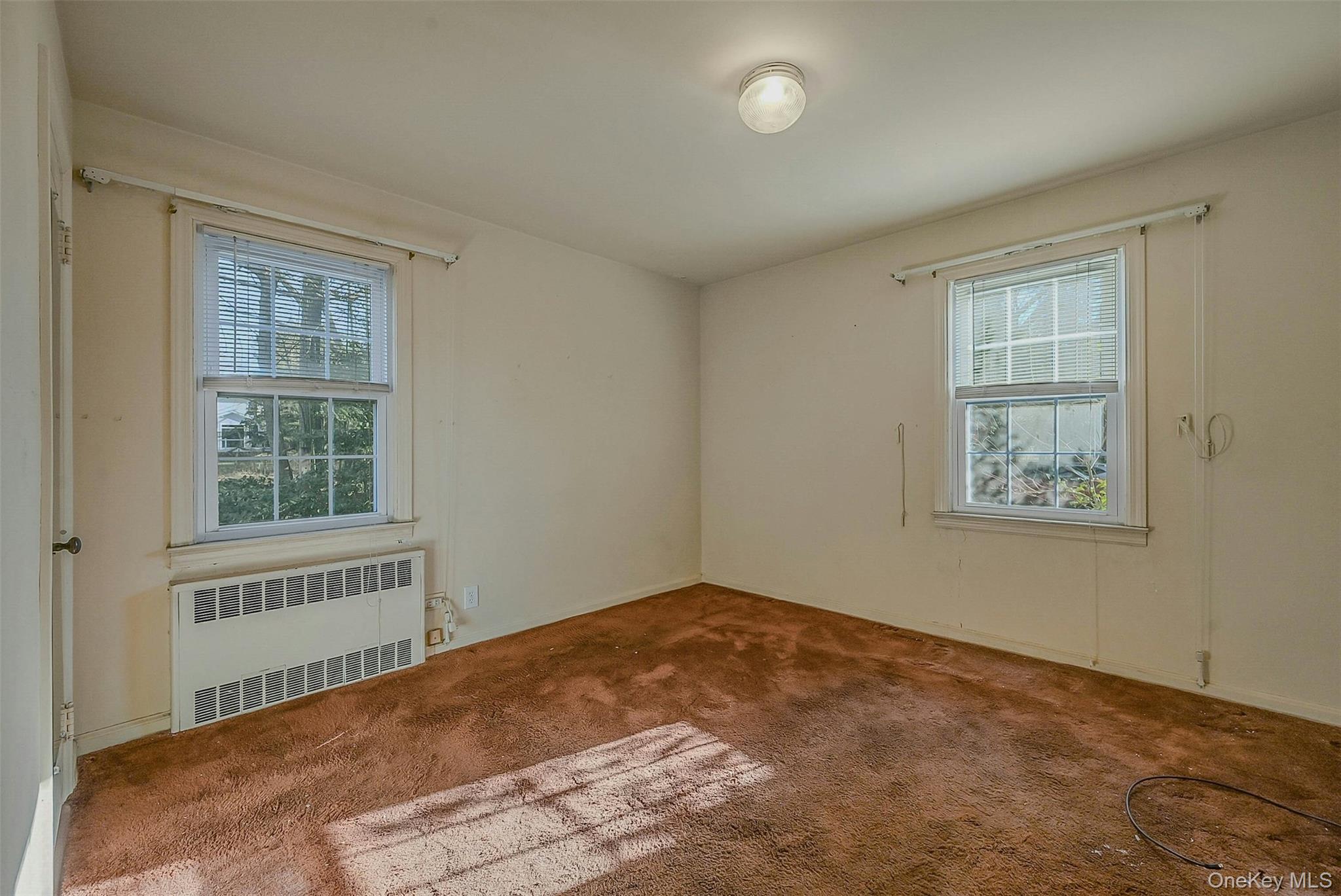 #5 photo, 11 Doxsee Place, Islip , NY 11751