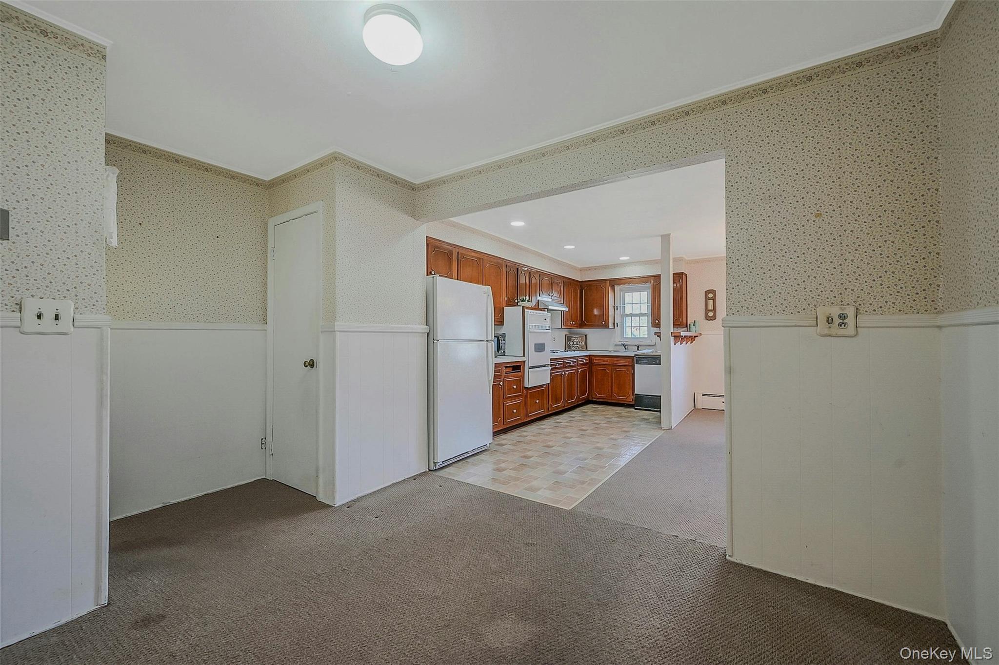 #9 photo, 11 Doxsee Place, Islip , NY 11751