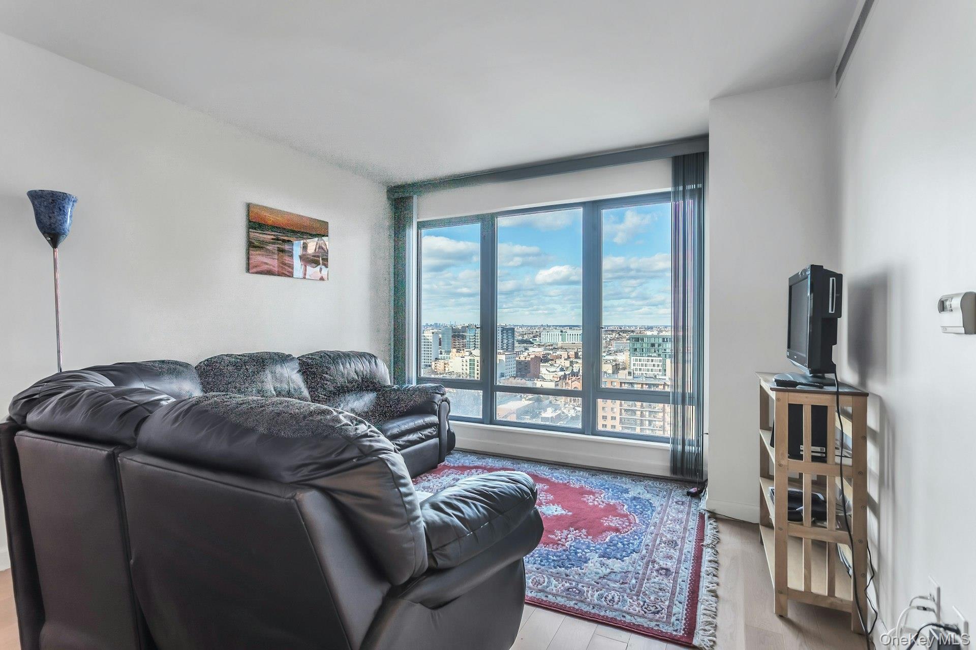 #17 photo, 138-35 39th Avenue, কুইন্‌স Flushing , NY 11354