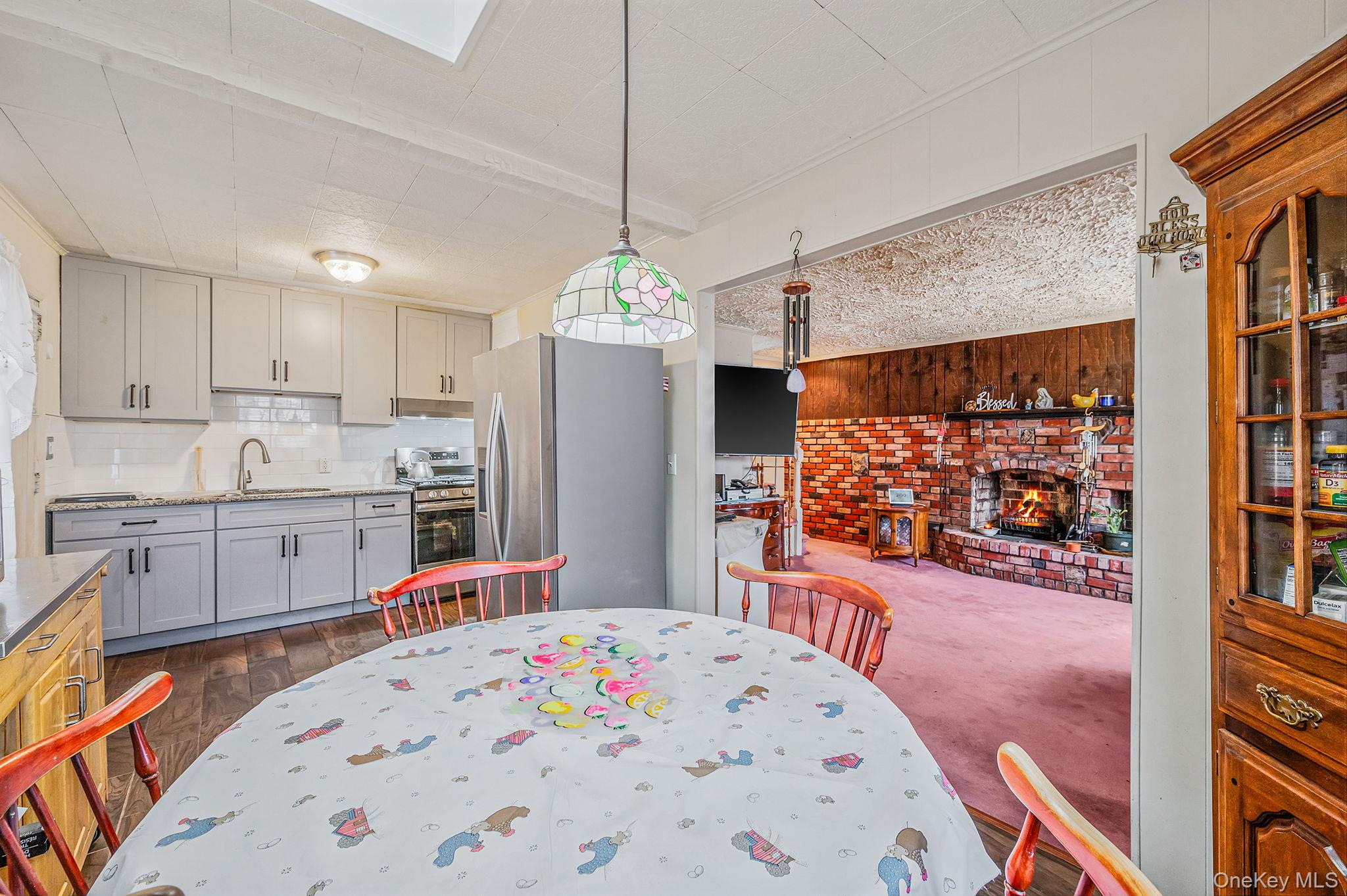 #7 photo, 206 W Marshall Street, Hempstead , NY 11550