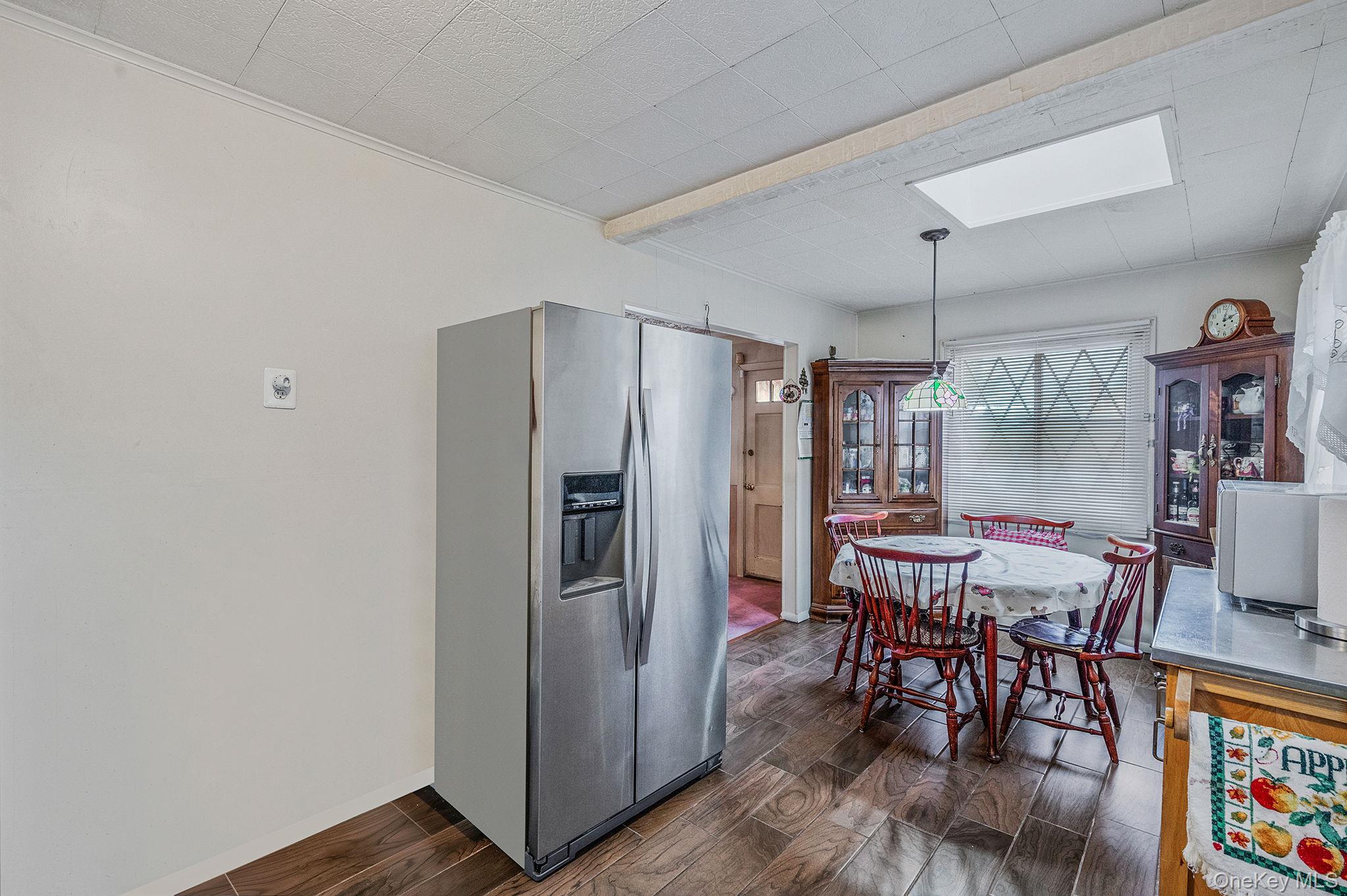 #9 photo, 206 W Marshall Street, Hempstead , NY 11550