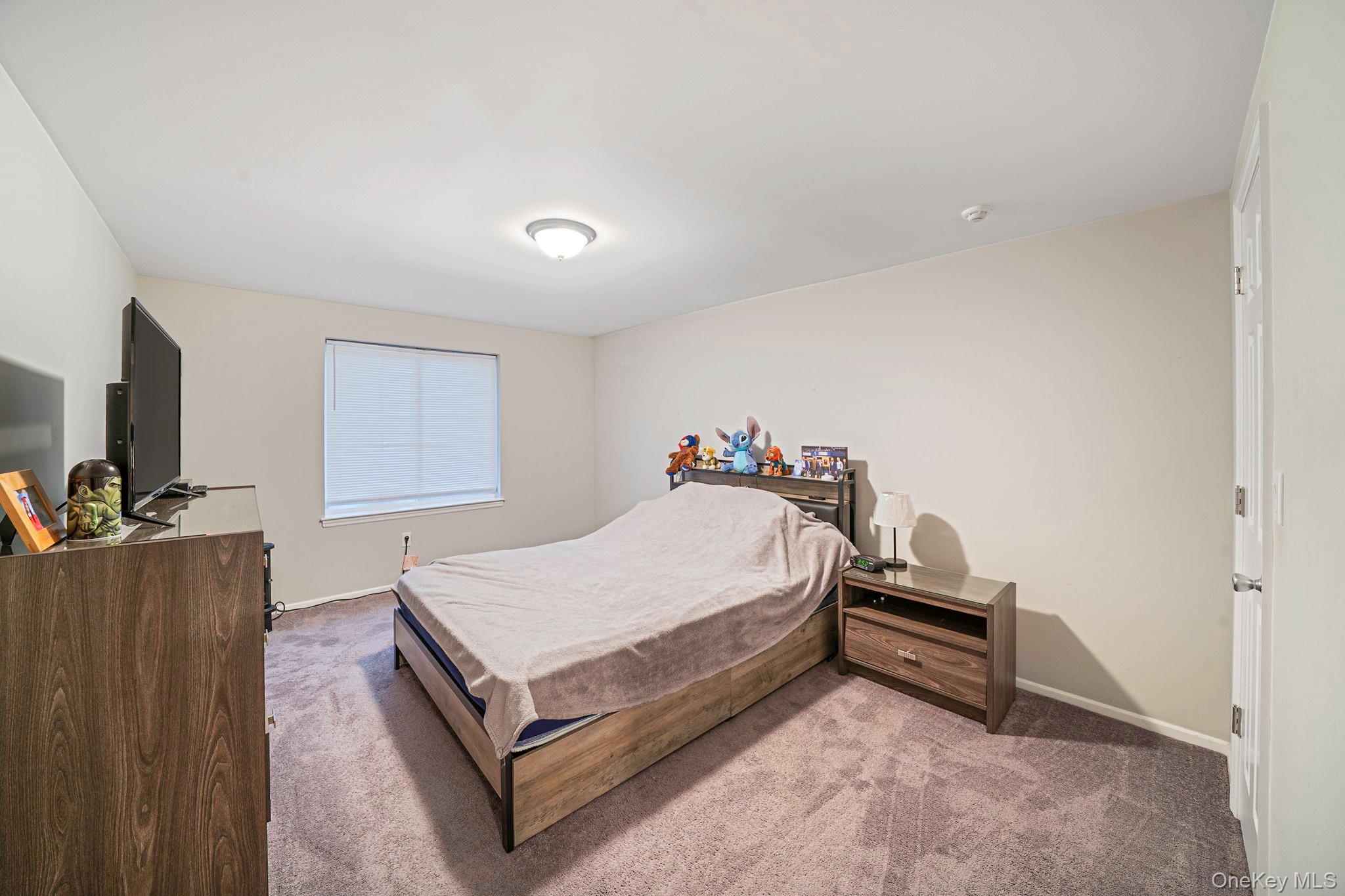 #14 photo, 268 Brettonwoods Drive, Coram , NY 11727