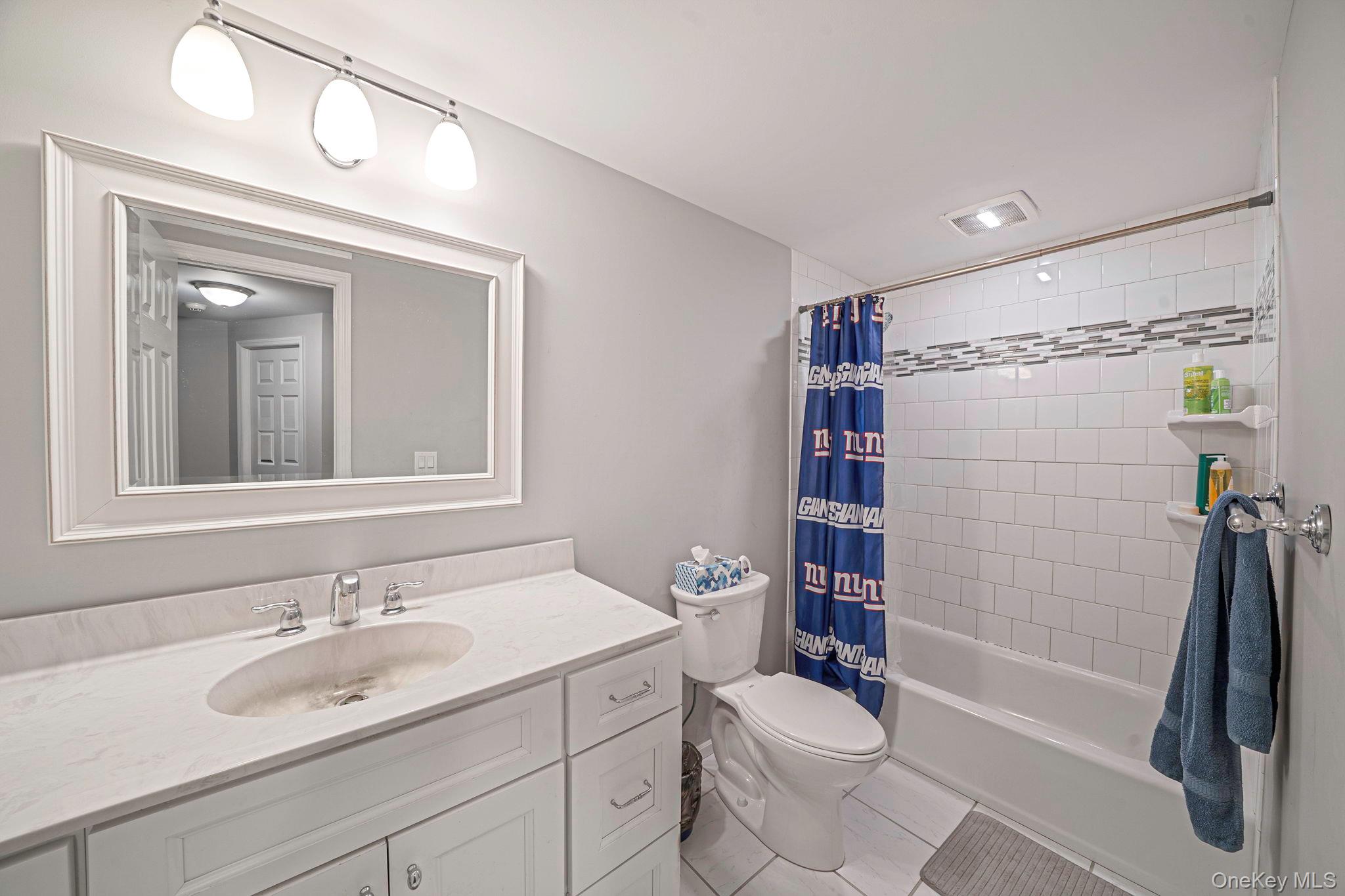 #16 photo, 268 Brettonwoods Drive, Coram , NY 11727