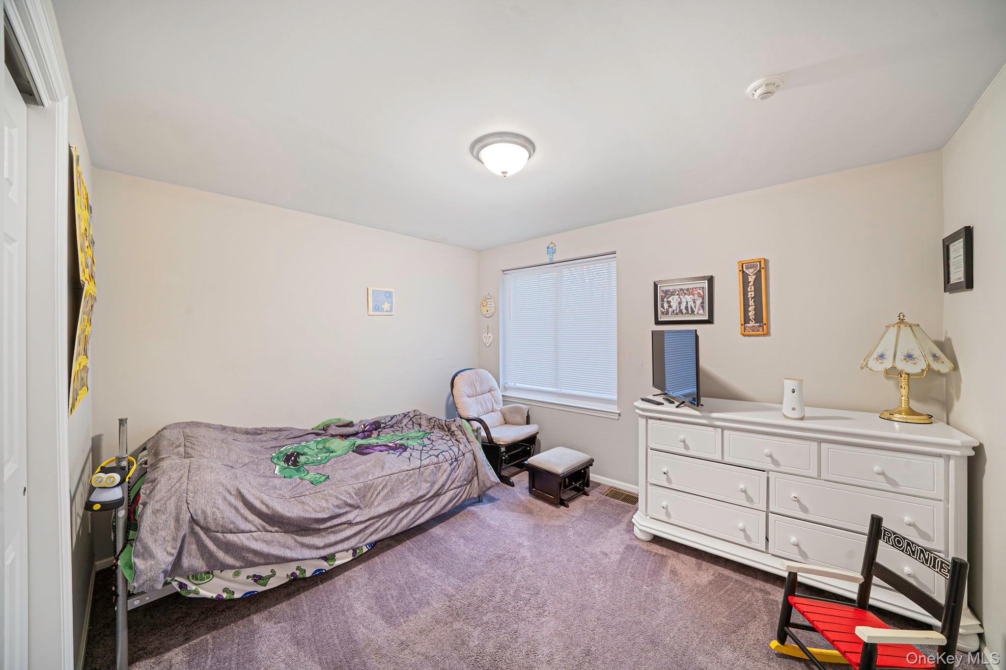 #19 photo, 268 Brettonwoods Drive, Coram , NY 11727