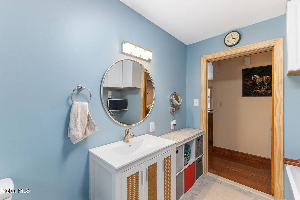 #19 photo, 150 Lancaster Street, Cohoes , NY 12047