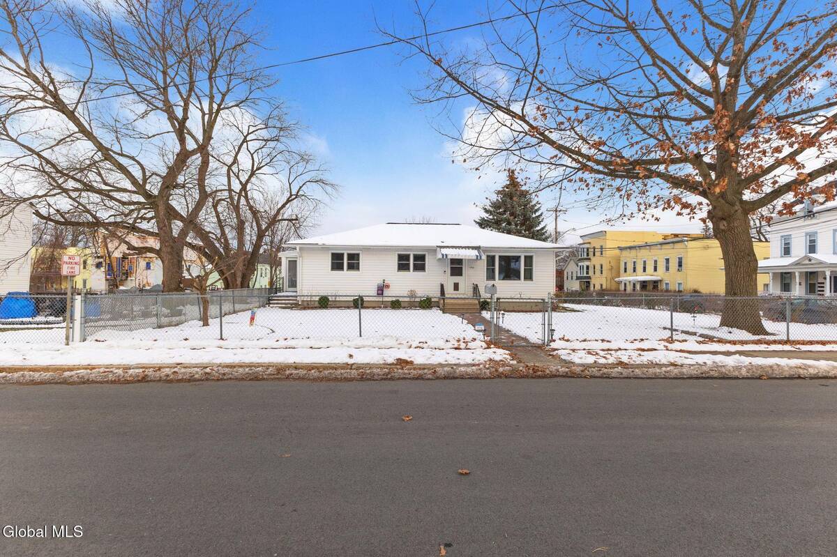 #2 photo, 150 Lancaster Street, Cohoes , NY 12047