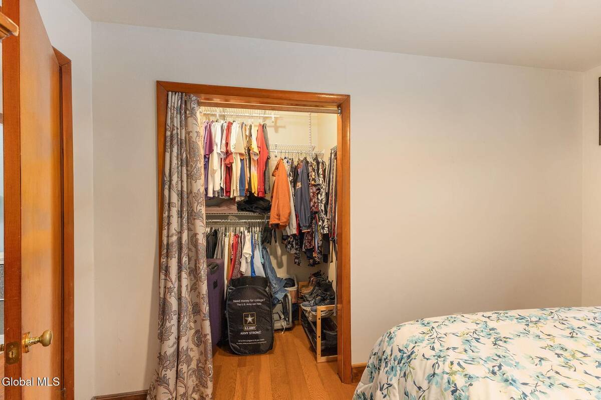 #24 photo, 150 Lancaster Street, Cohoes , NY 12047