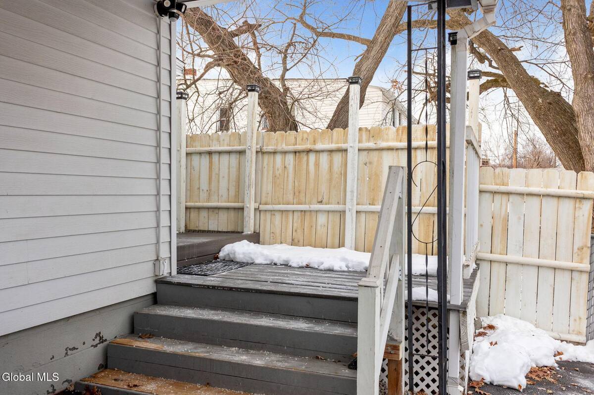 #32 photo, 150 Lancaster Street, Cohoes , NY 12047