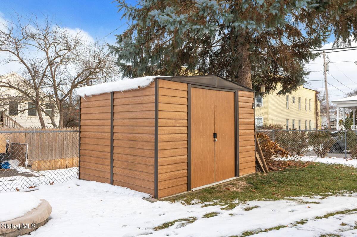 #33 photo, 150 Lancaster Street, Cohoes , NY 12047